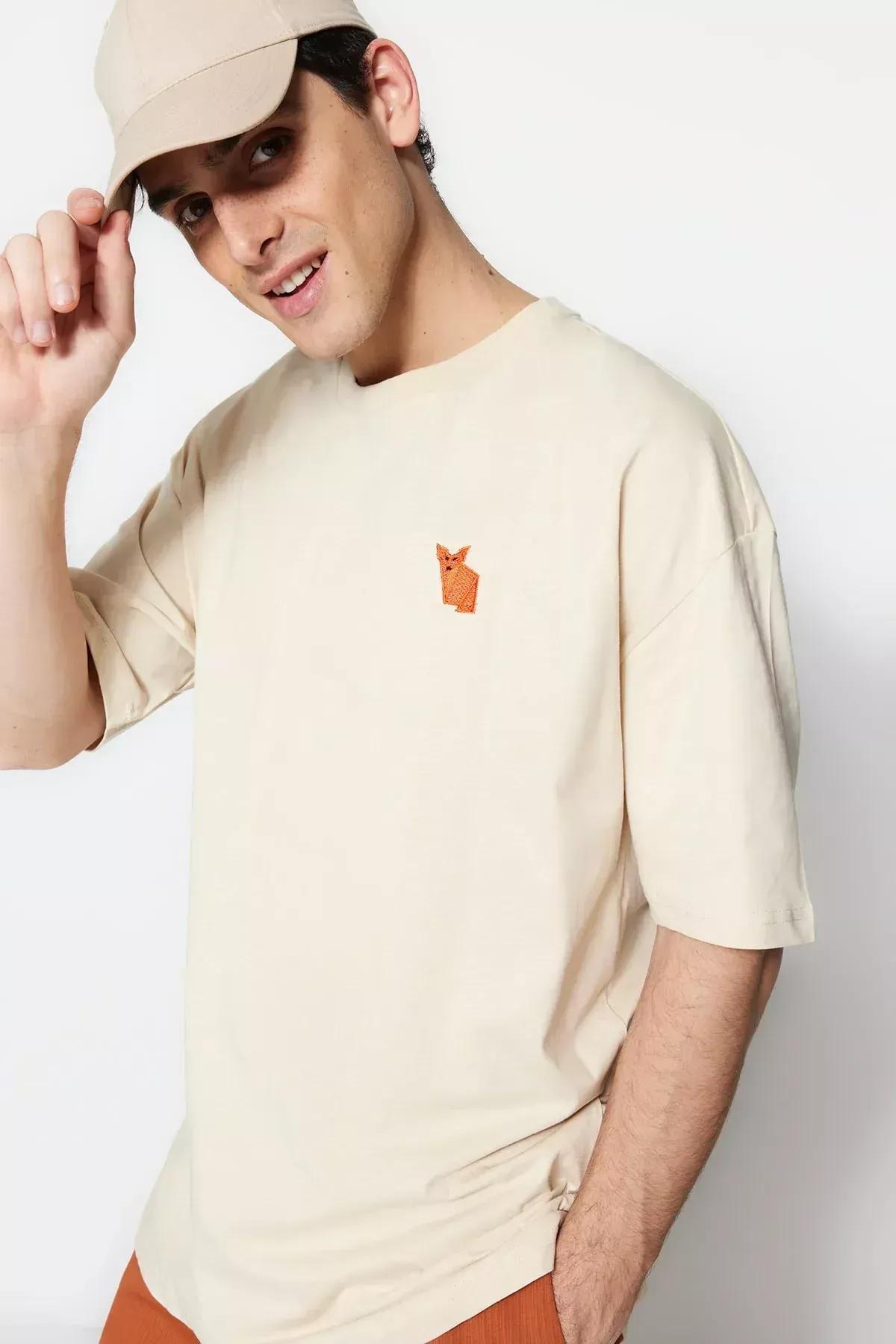 تيشيرت بقصة فضفاضة مزين بطبعة، بيج, Beige, large image number 0