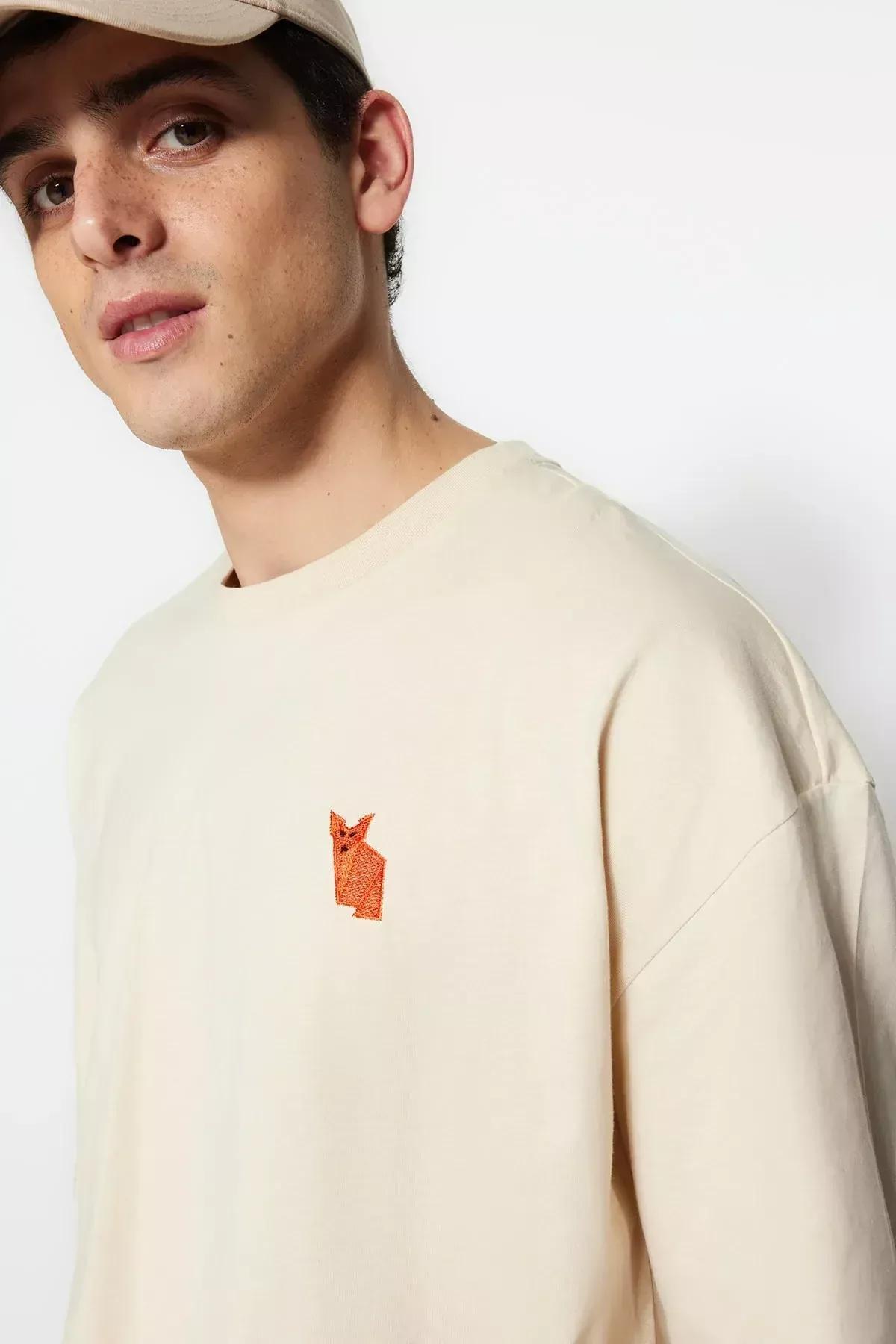 تيشيرت بقصة فضفاضة مزين بطبعة، بيج, Beige, large image number 1