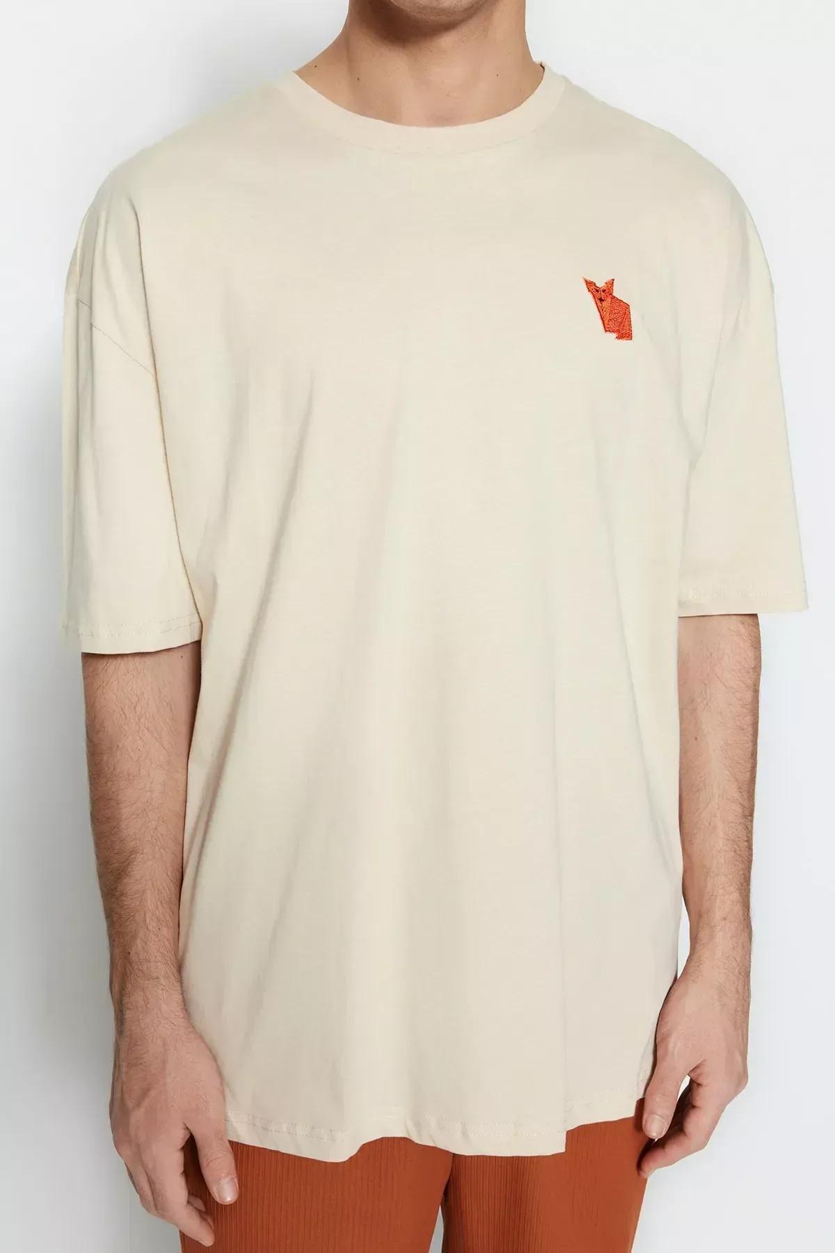 تيشيرت بقصة فضفاضة مزين بطبعة، بيج, Beige, large image number 2