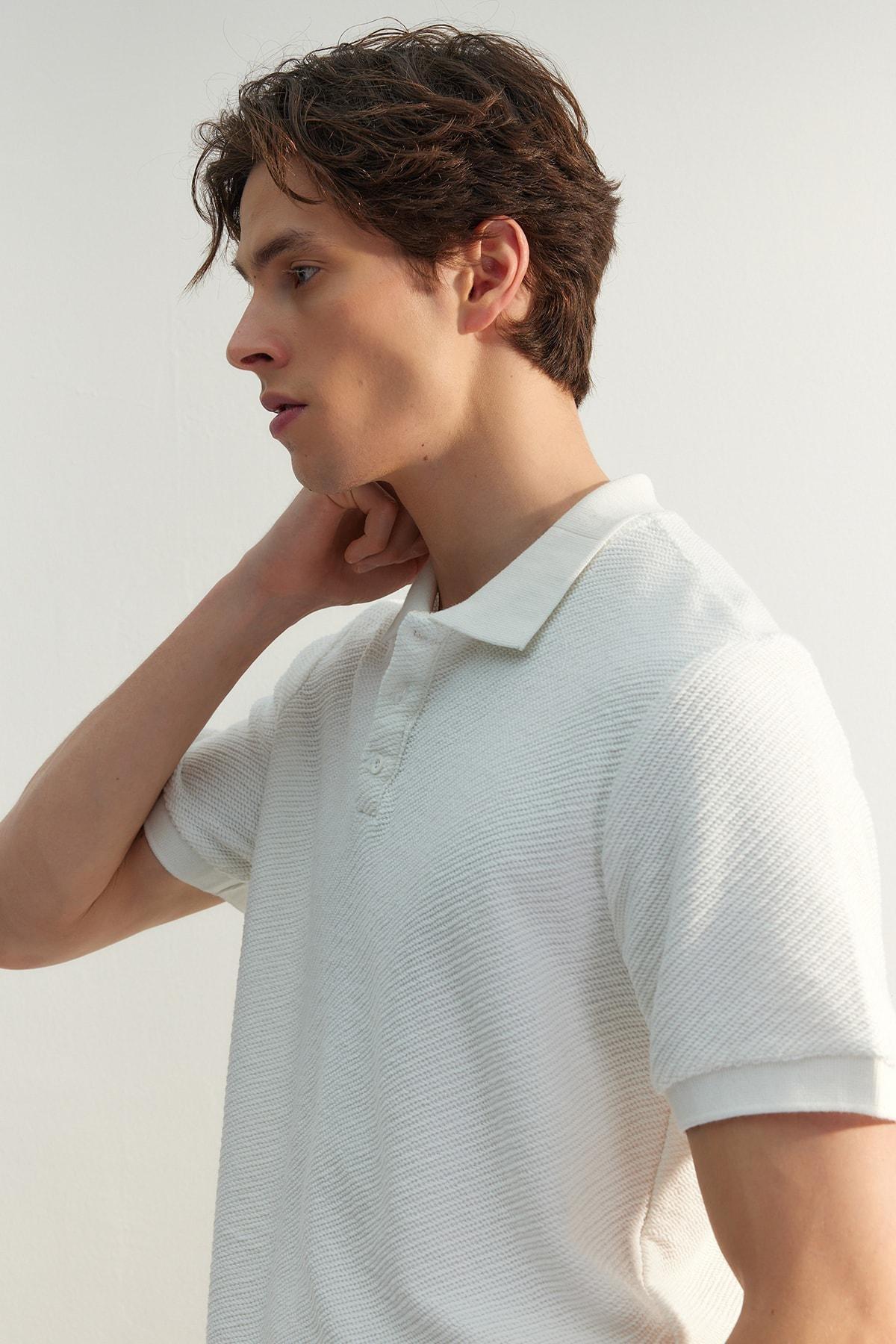 White Fitted Polo T-Shirt, , large image number 2