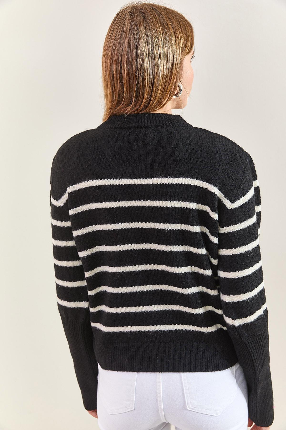 Multicolour Cufflinks Striped Knitted Sweater, Black-Beige, large image number 2