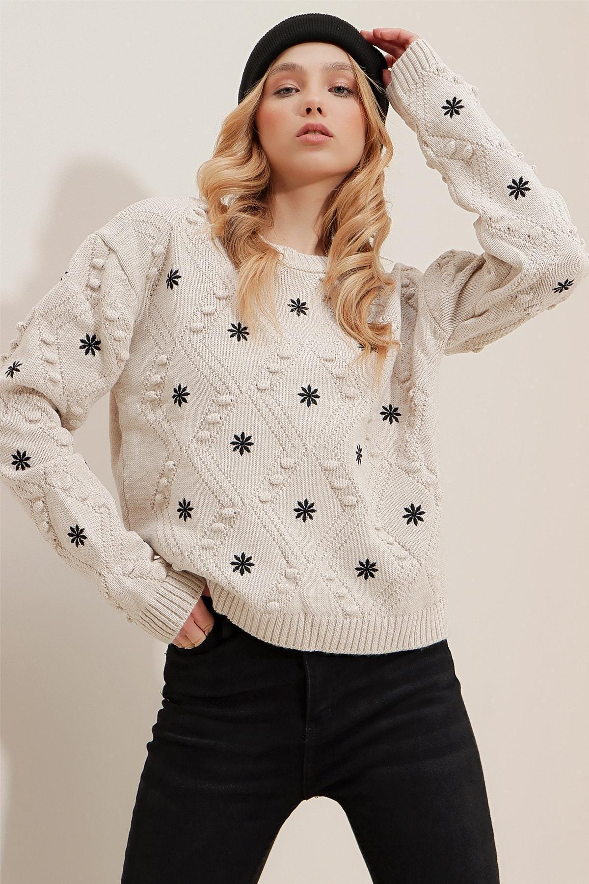 Beige Floral Crew Neck Sweater, Beige, large image number 1