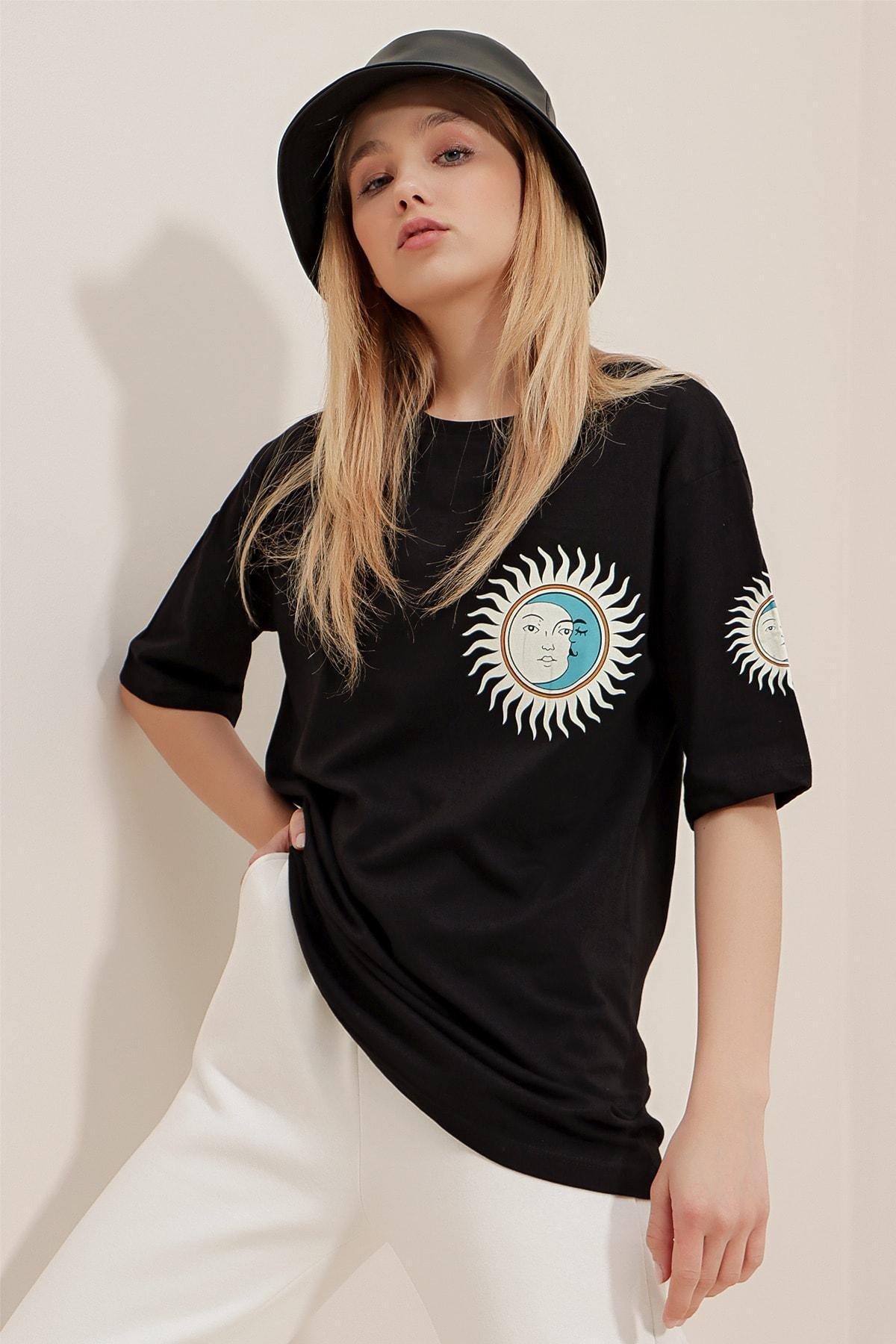 Black Graphic Crew Neck Oversize T-Shirt, , large image number 1