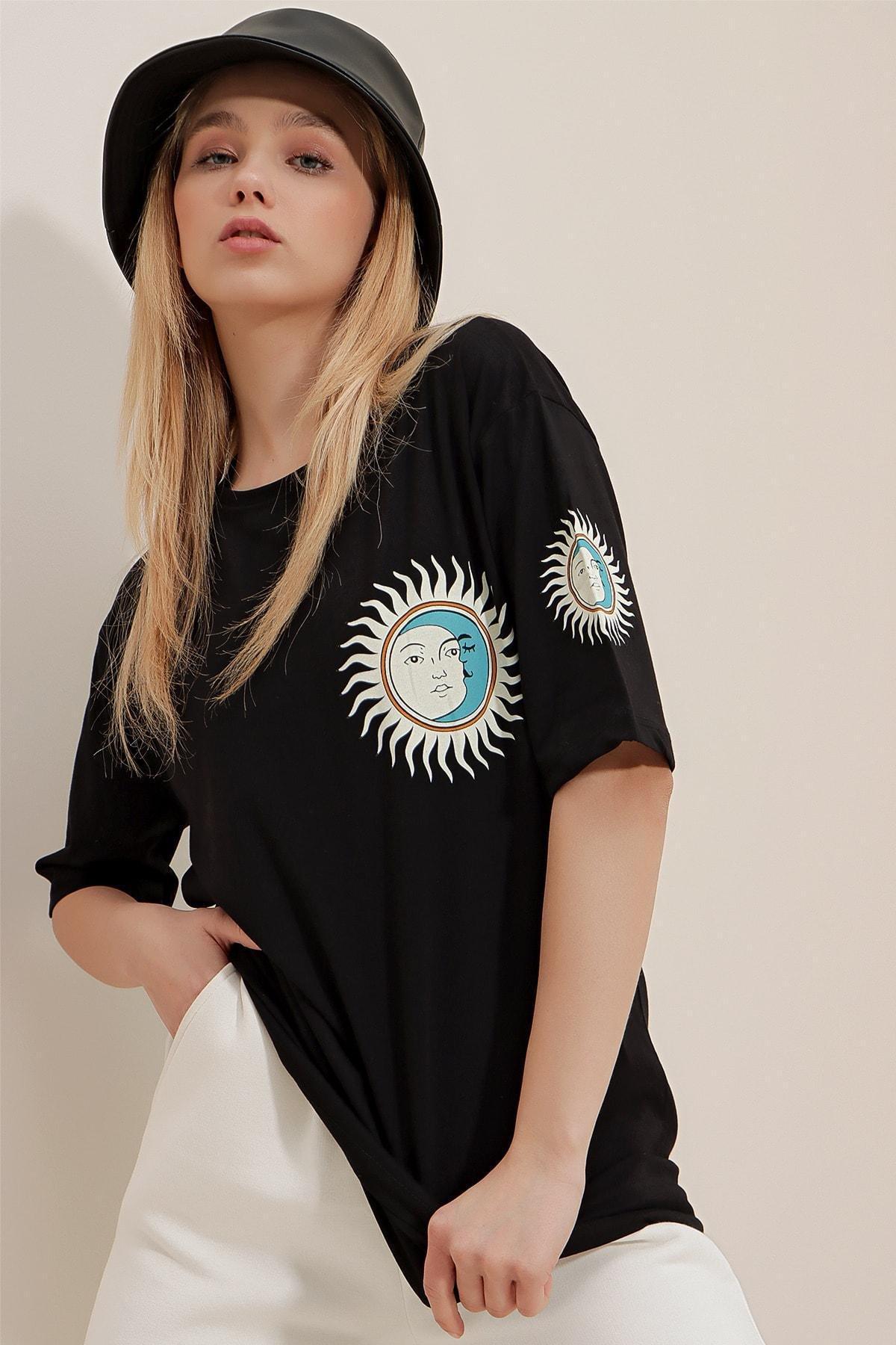 Black Graphic Crew Neck Oversize T-Shirt, , large image number 2