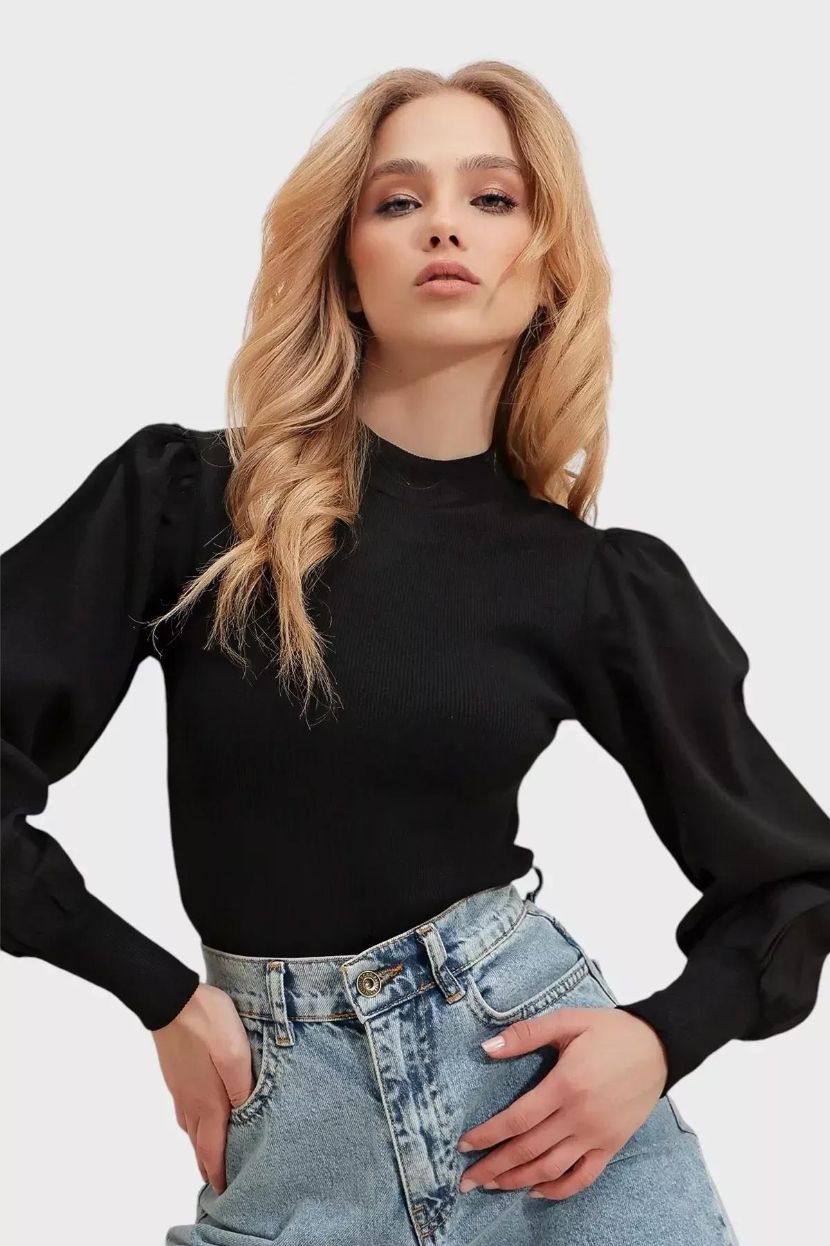 Alacati - Black Crew Neck Balloon Sleeve Blouse