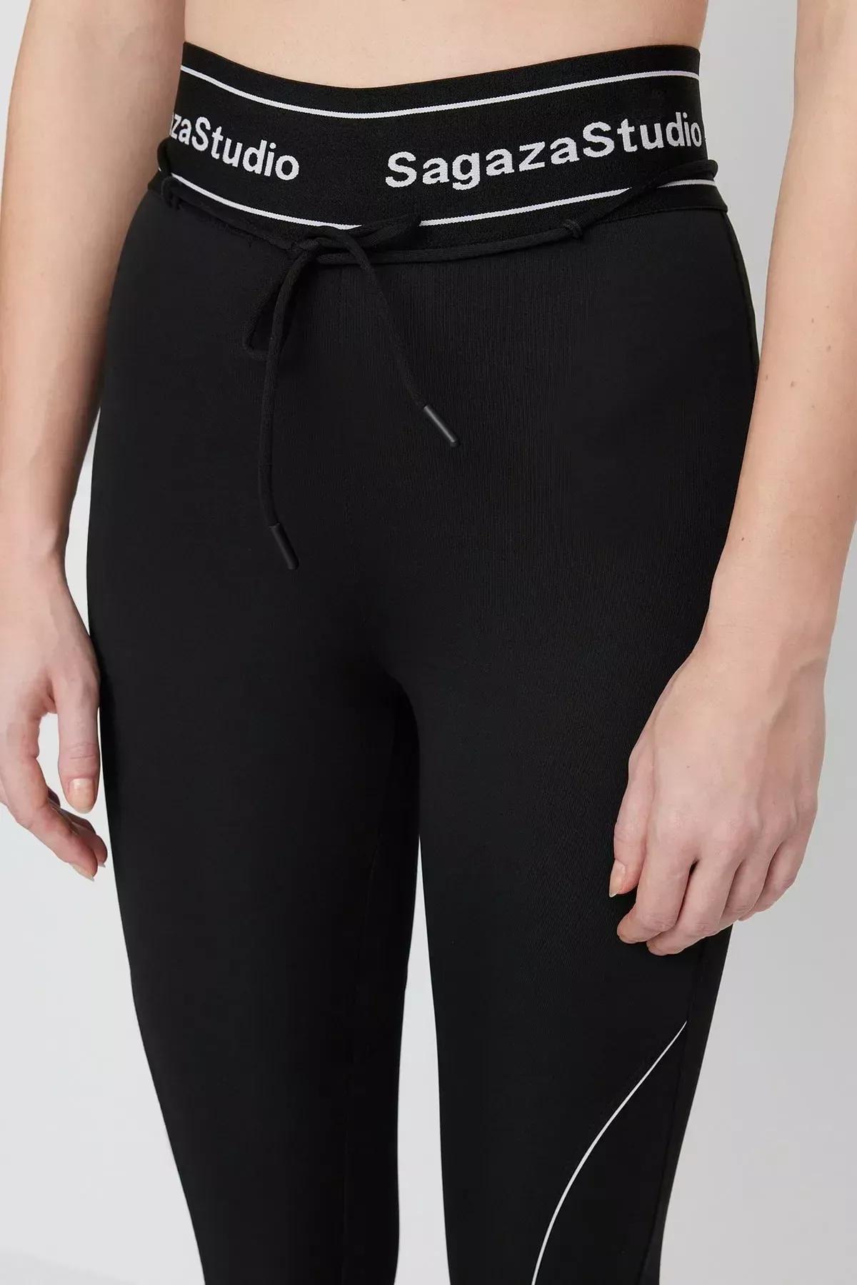 White Plain Sports Bra, Black, large image number 5