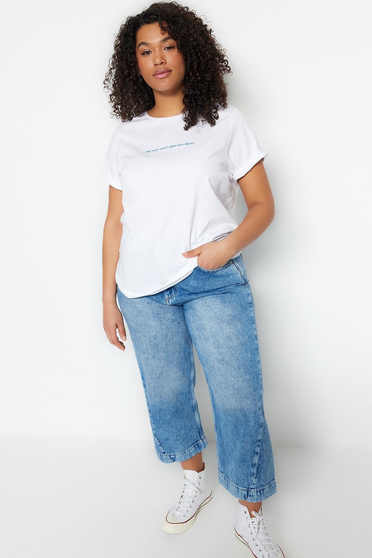 White Graphic Plus Size T-Shirt, , large image number 4