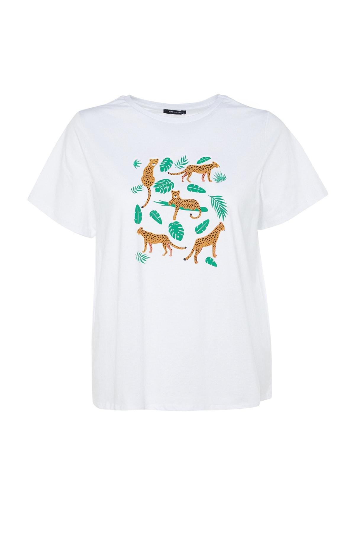 Trendyol - White Animal Print Plus Size T-Shirt