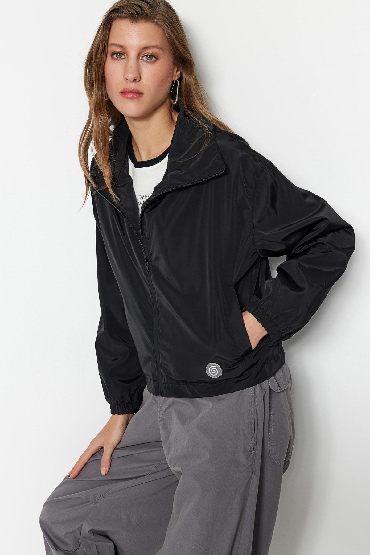 Trendyol - Black Hooded Jacket
