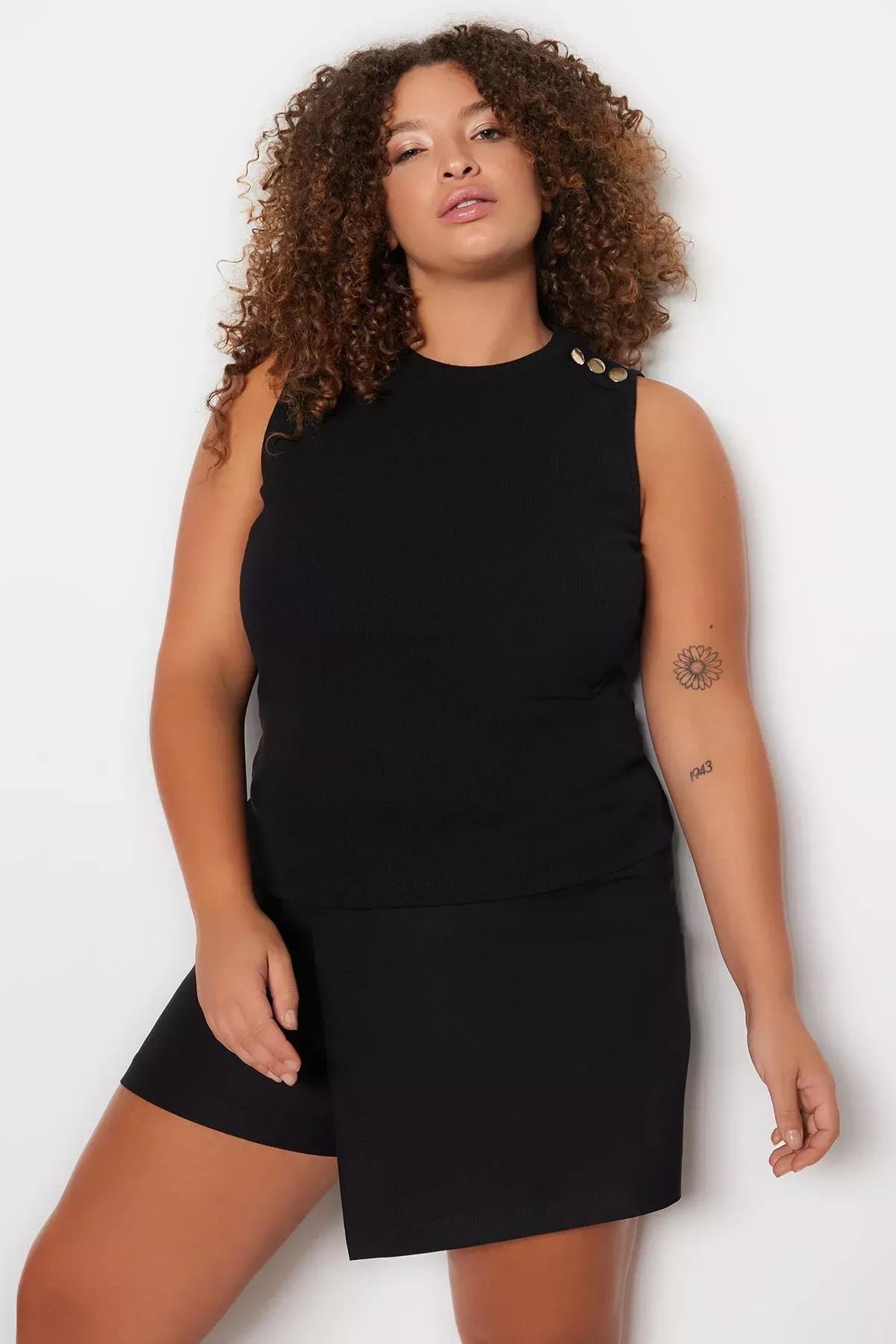 بلوزة بقصة ضيقة للمقاسات الكبيرة، أسود, Black, medium