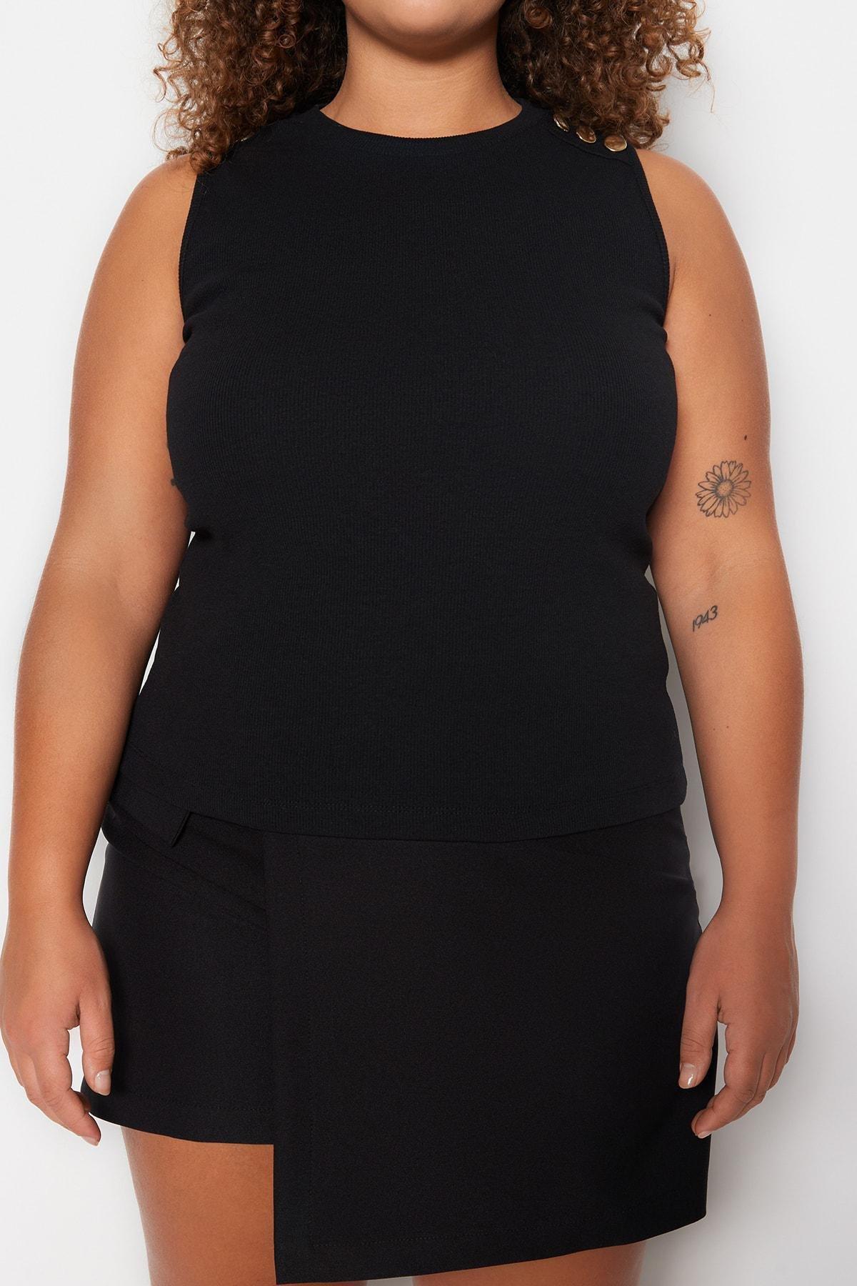 Black Fitted Plus Size Blouse, , large image number 3