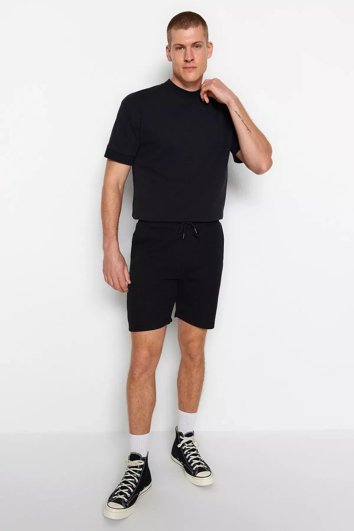 شورت بخصر متوسط الارتفاع، أبيض, White, medium