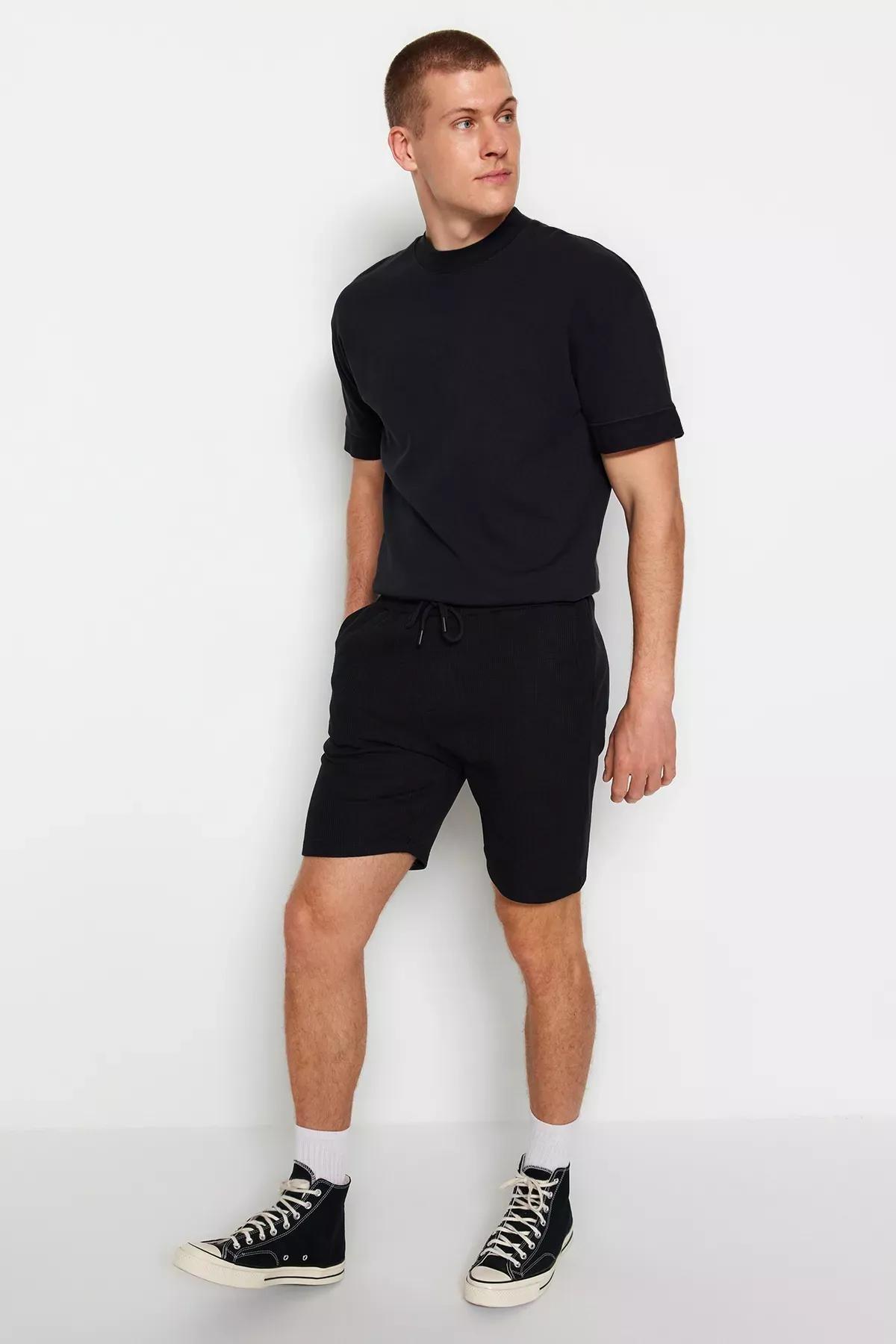 شورت بخصر متوسط الارتفاع، أبيض, White, medium