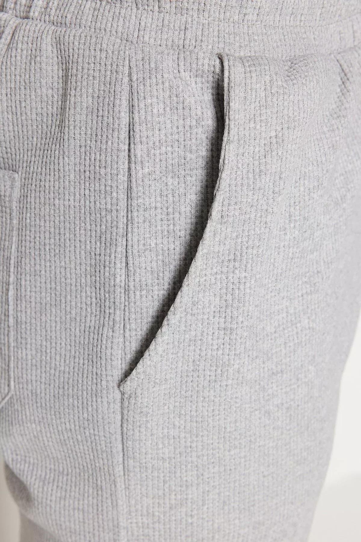 شورت بخصر متوسط الارتفاع، أبيض, White, large image number 11