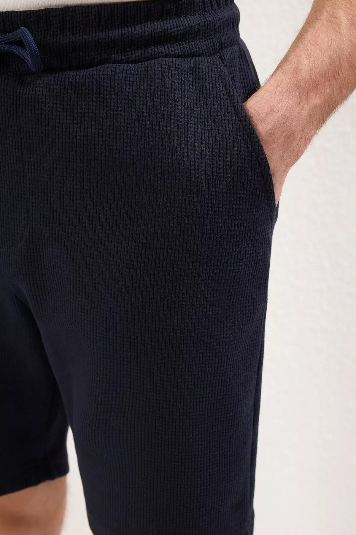 Black-Blue 2-Piece Bermuda Set, Black-Navy Blue, large image number 4