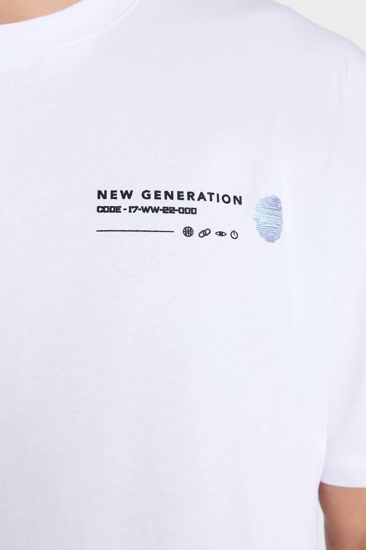 White Printed Relaxed T-Shirt, , large image number 3