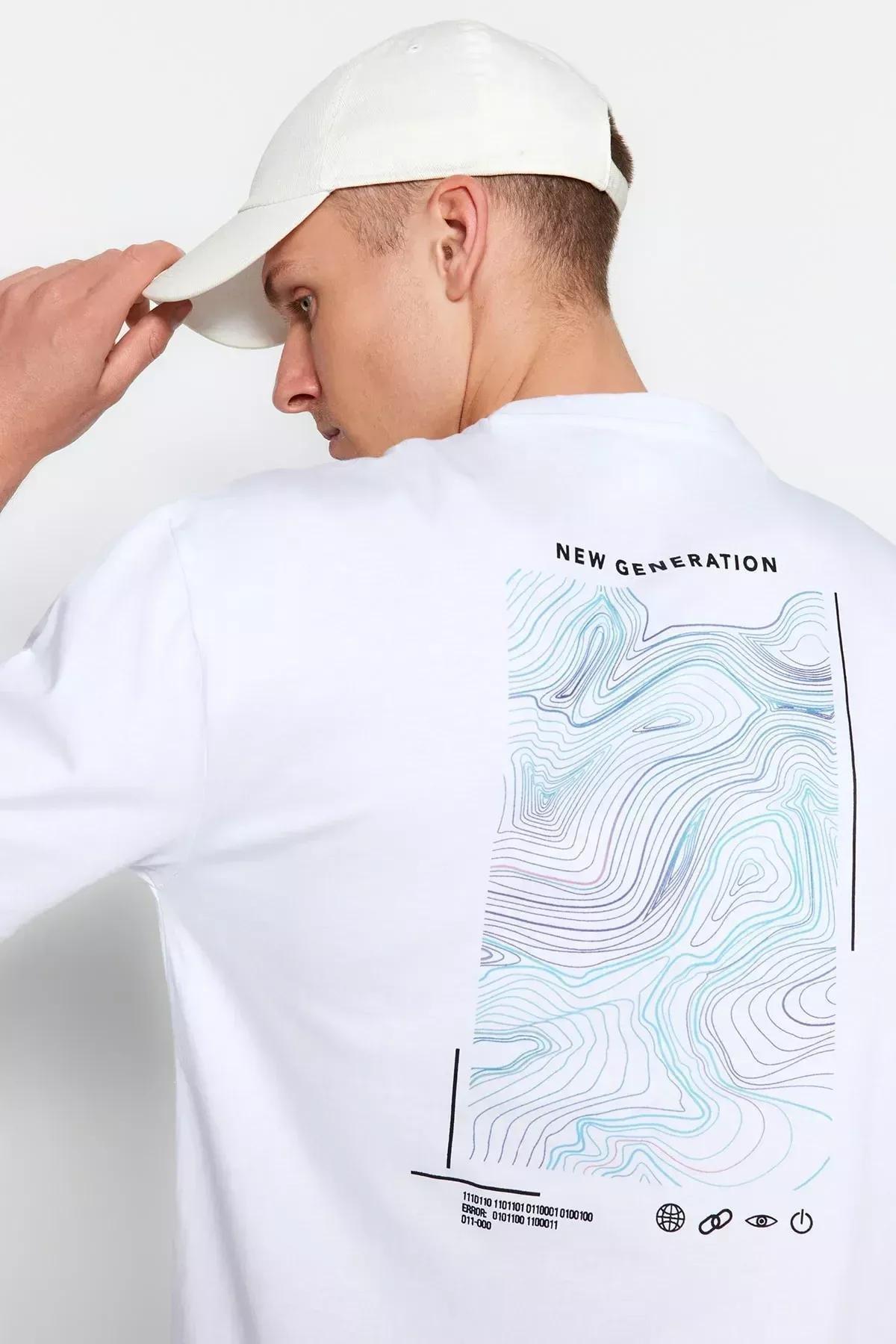 White Printed Relaxed T-Shirt, White, large image number 3