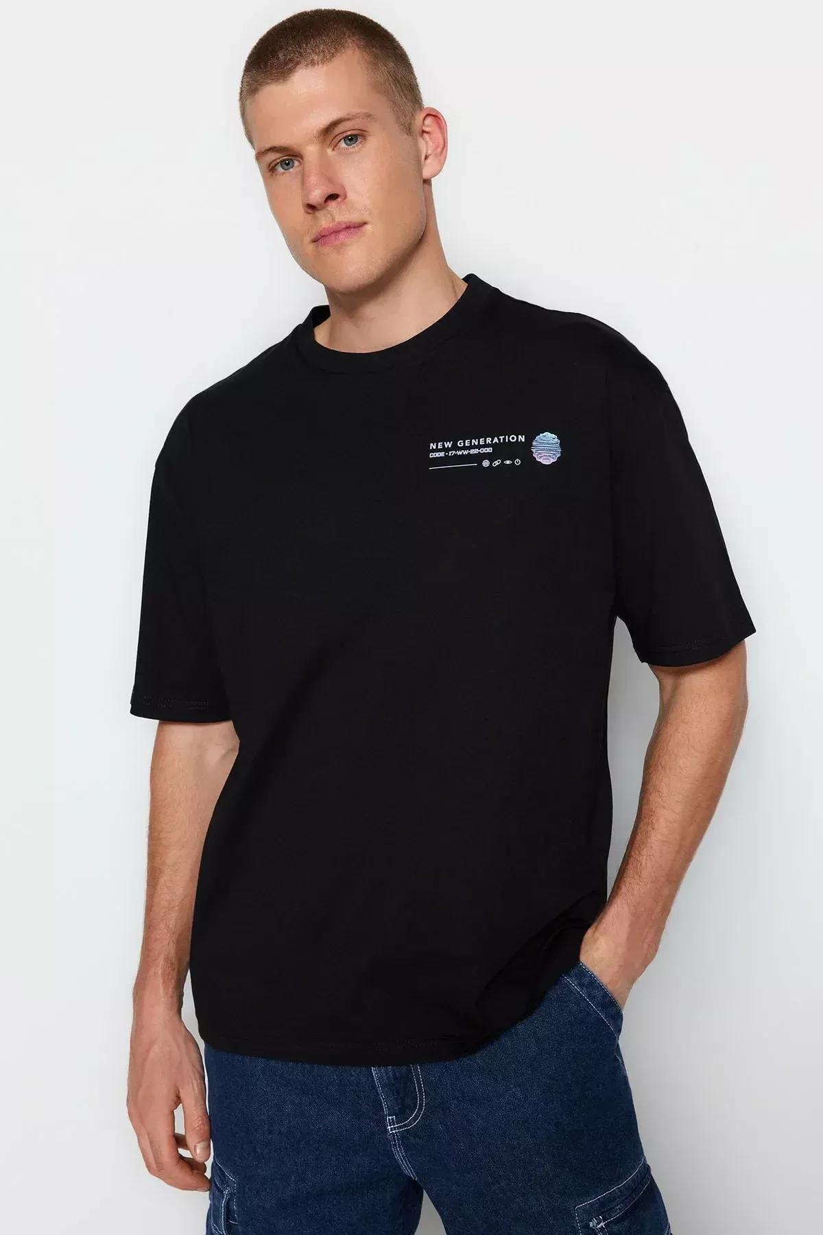 Black Printed Relaxed T-Shirt, Black, large image number 1