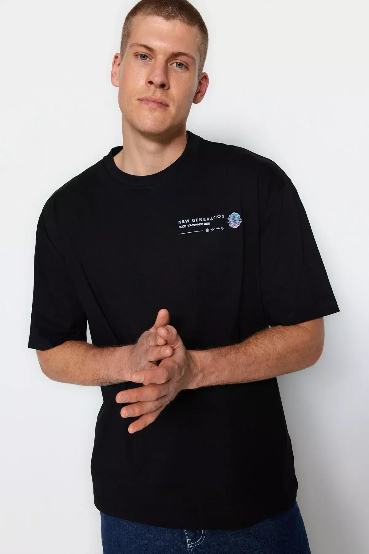 Black Printed Relaxed T-Shirt, Black, large image number 2