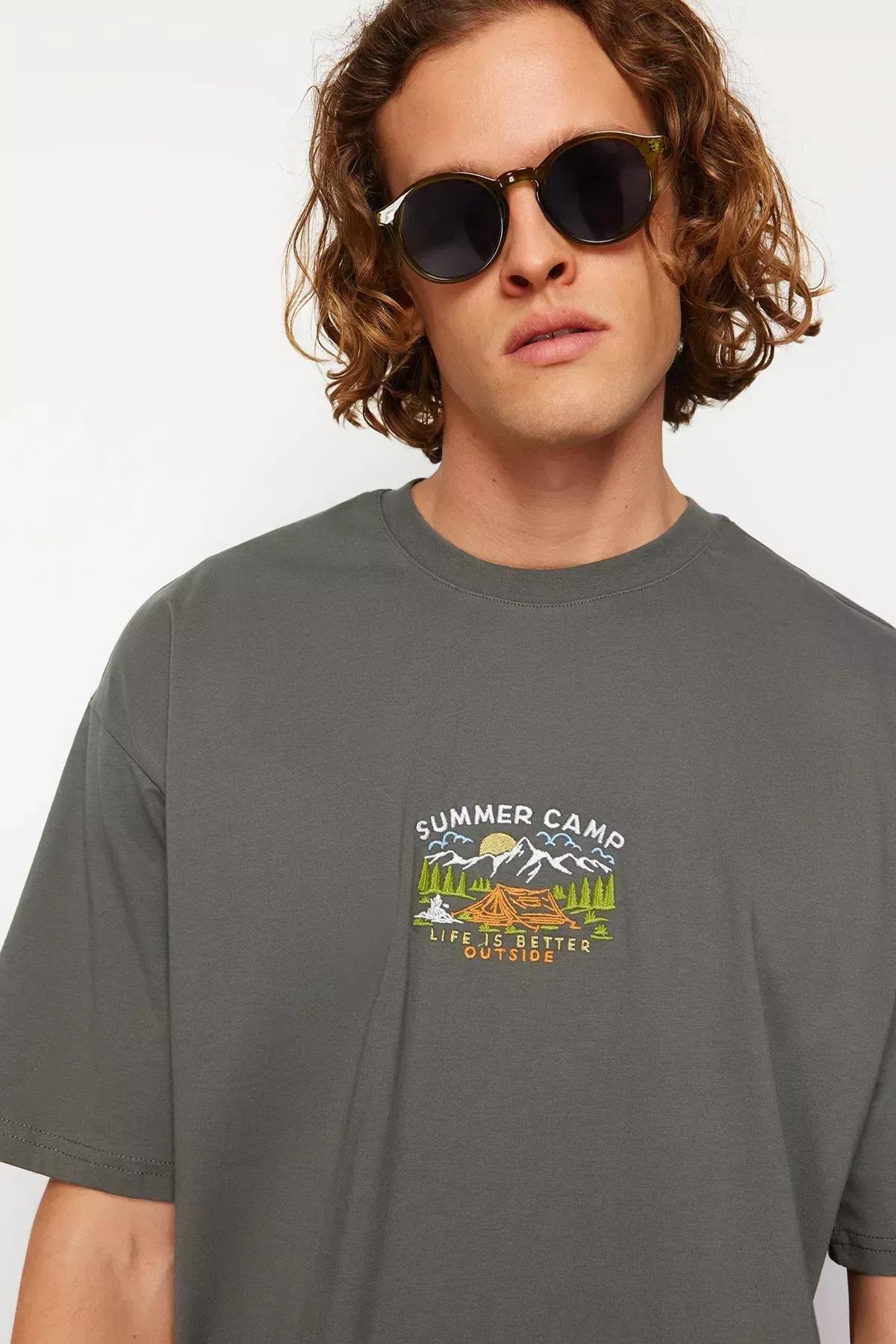 Grey Landscape Embroidered T-Shirt, , large image number 3