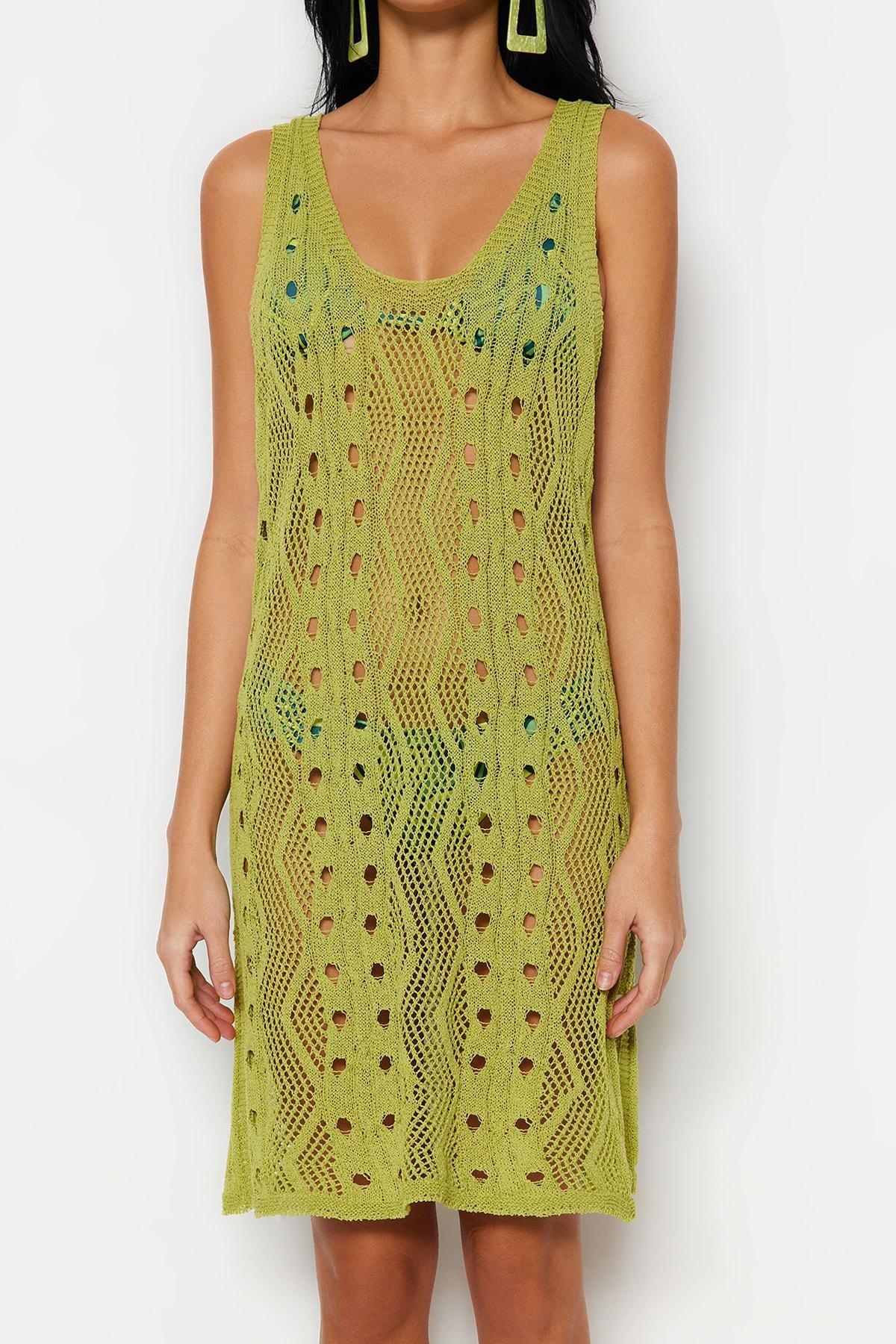 Trendyol - Green Fitted U-Neck Dress