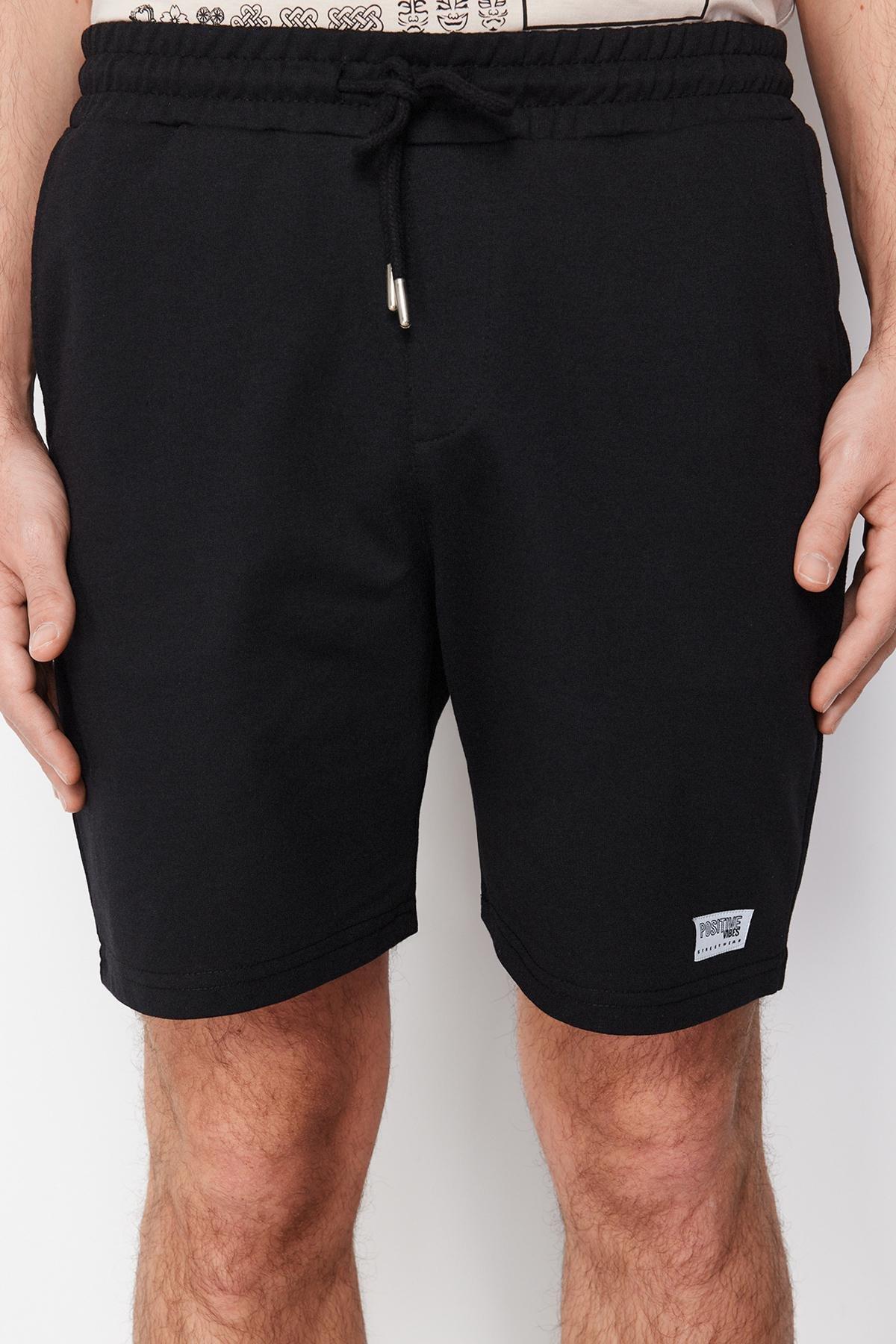 Trendyol - Black Mid Waist Straight Shorts