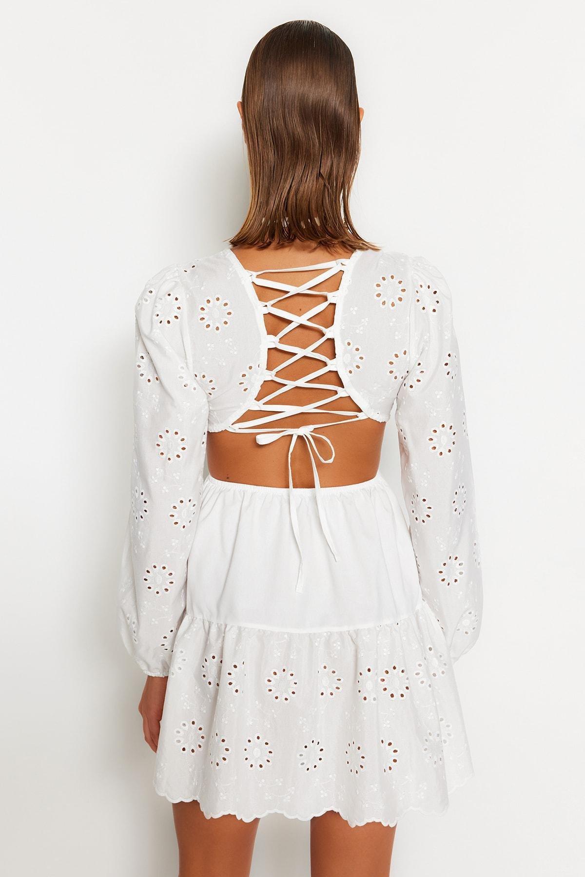 White Floral V-Neck Smock Dress, , large image number 5