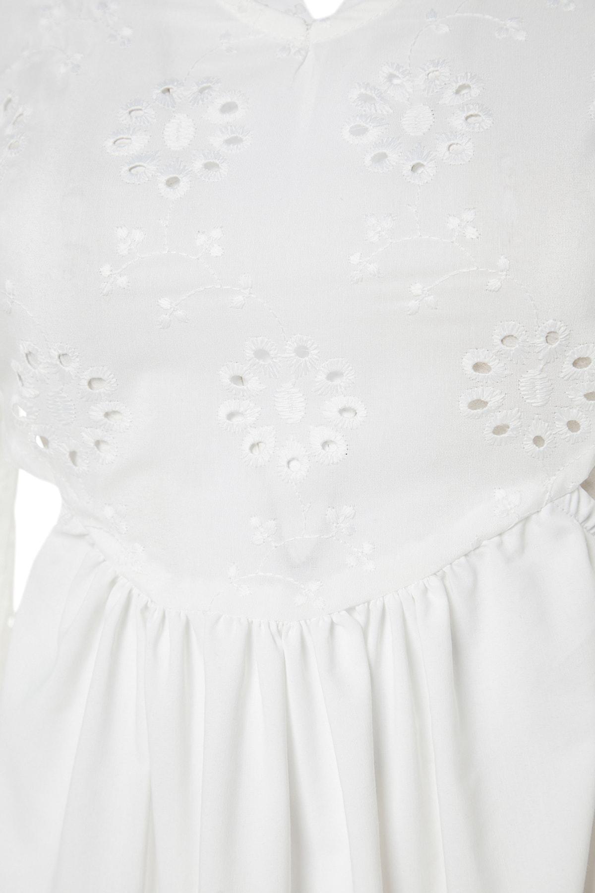 White Floral V-Neck Smock Dress, , large image number 7
