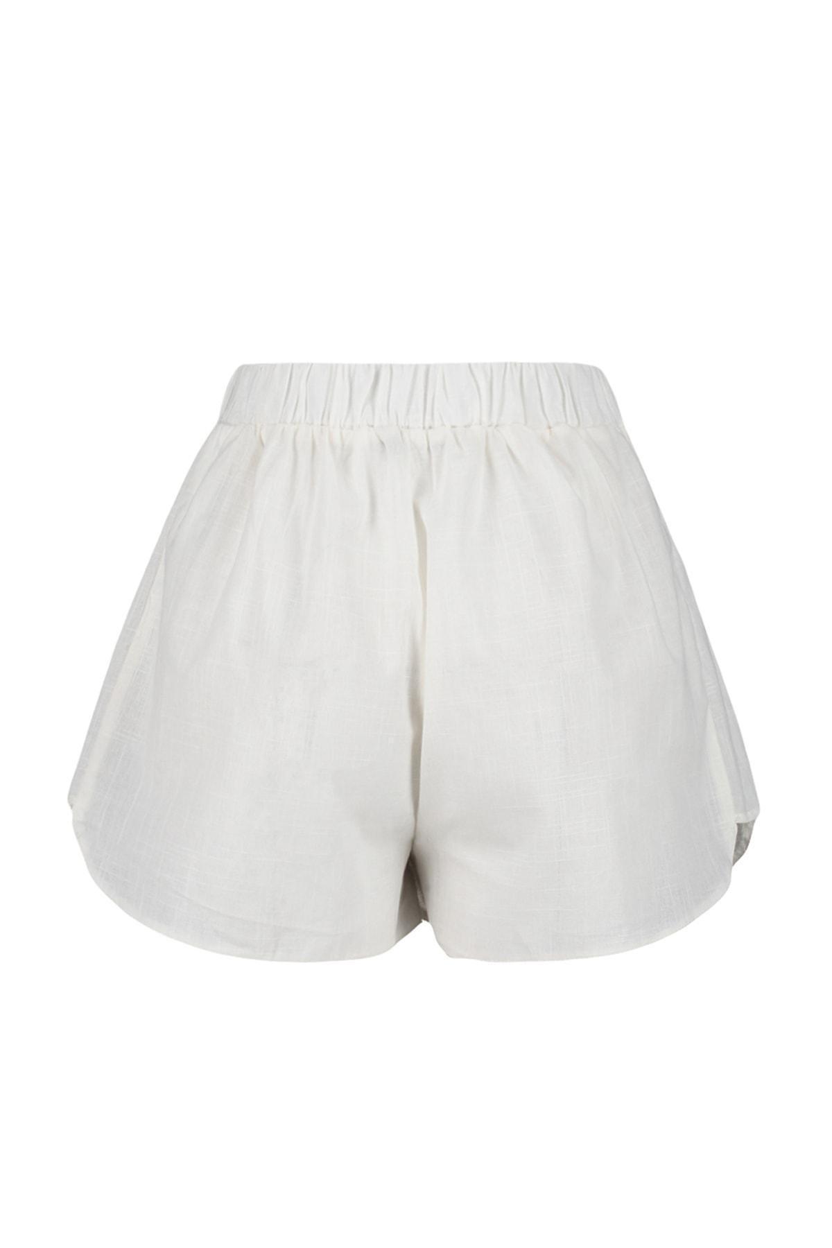 Trendyol - White High Waist Straight Shorts