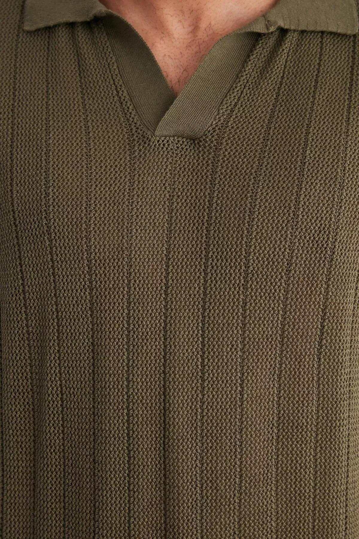 تيشيرت مُحاك بإصدار محدود بقصة مريحة، كاكي, Khaki, large image number 4