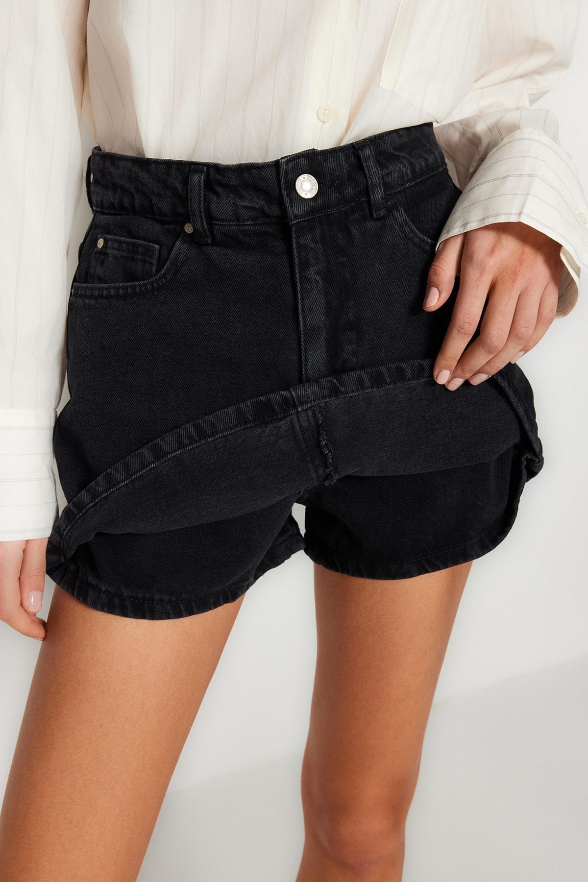 Black Mid Waist Shorts, , large image number 4