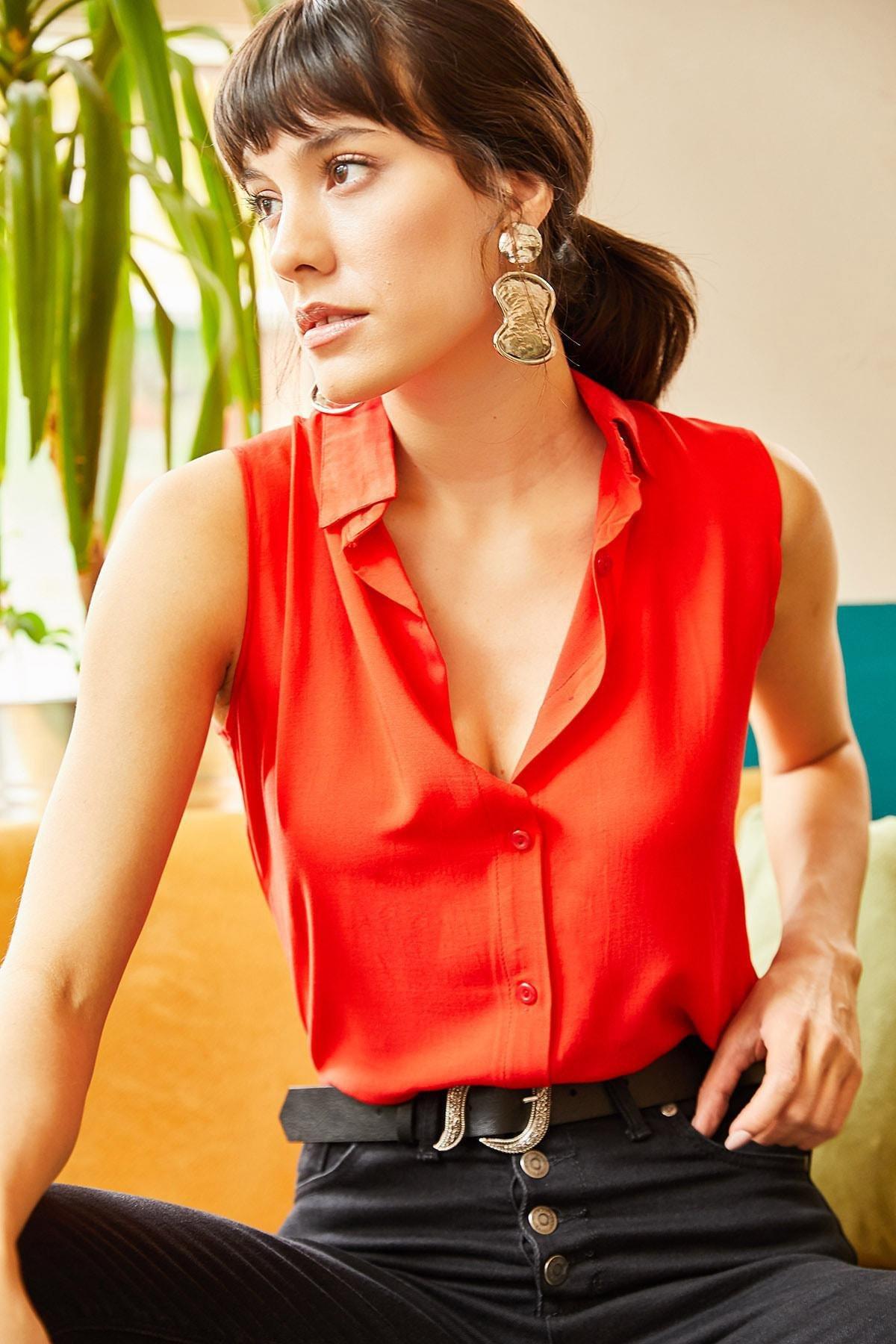 Red Sleeveless Shirt, Red, large image number 3