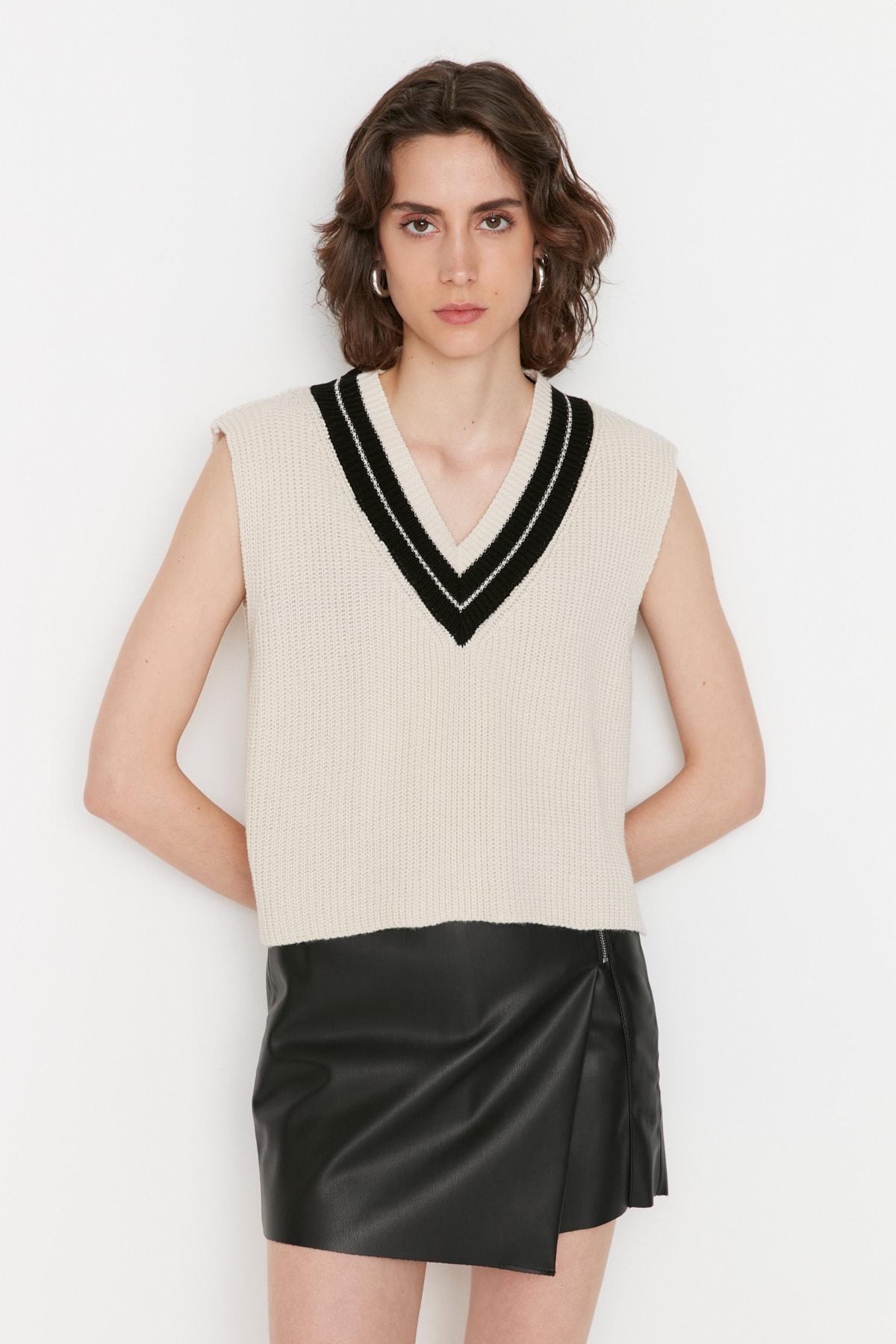 Beige V Neck Sweater Vest, , large image number 2