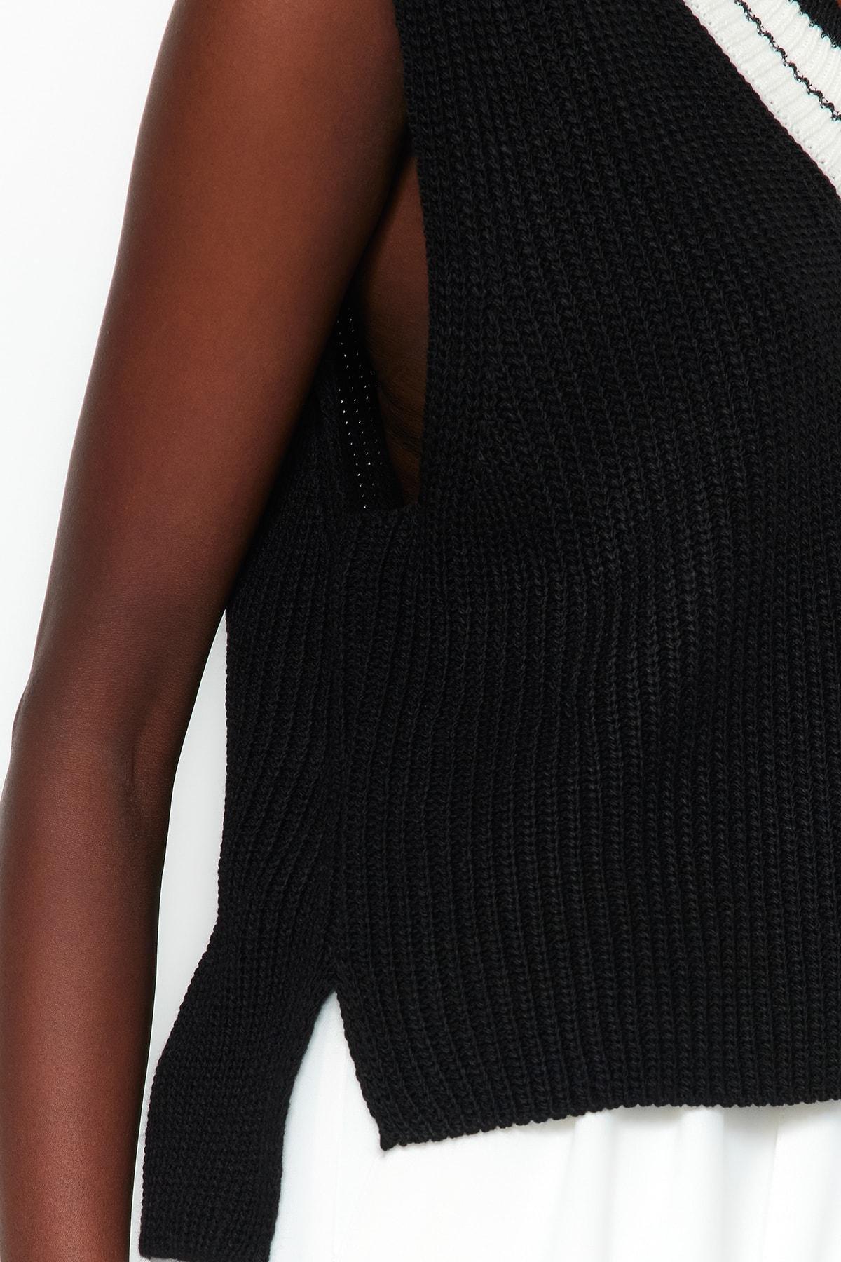 Black V-Neck Sweater Vest, Black, large image number 5