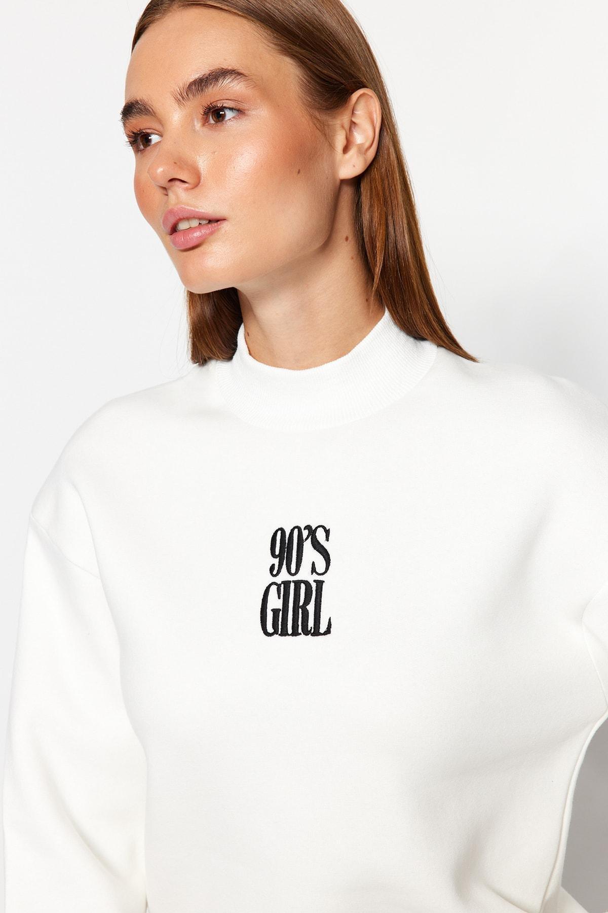 White Regular Sweatshirt, , large image number 3