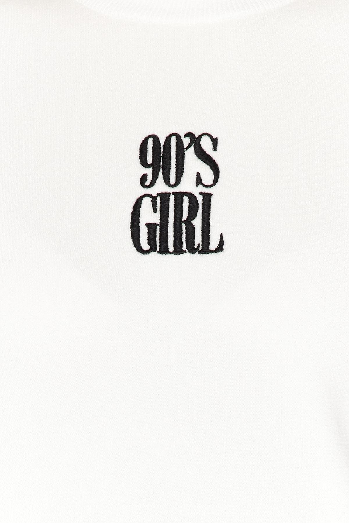 White Regular Sweatshirt, , large image number 4
