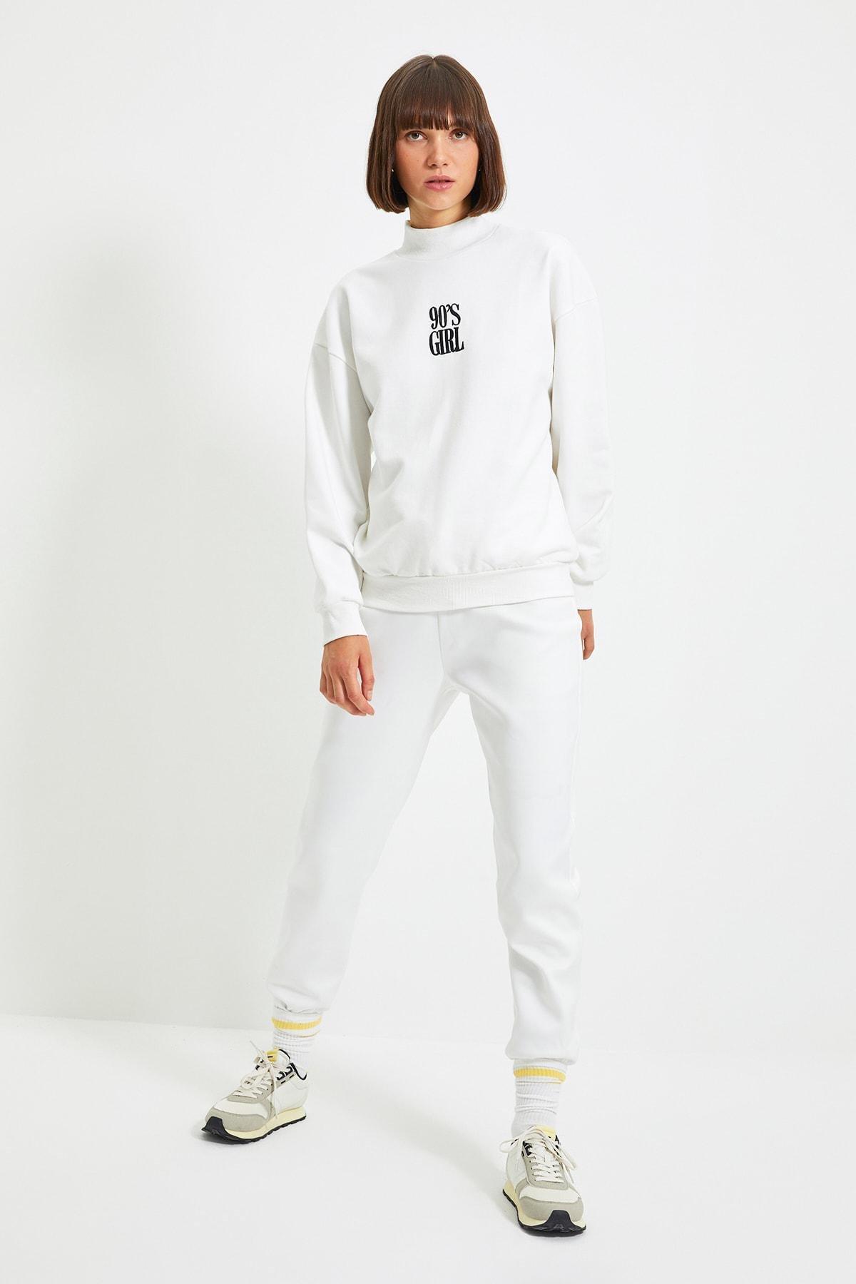 White Regular Sweatshirt, , large image number 5