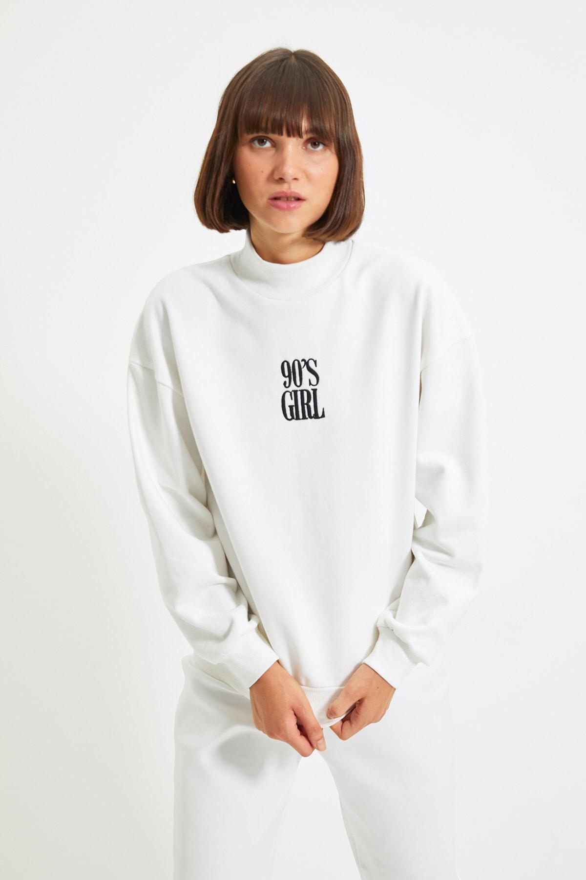White Regular Sweatshirt, , large image number 6