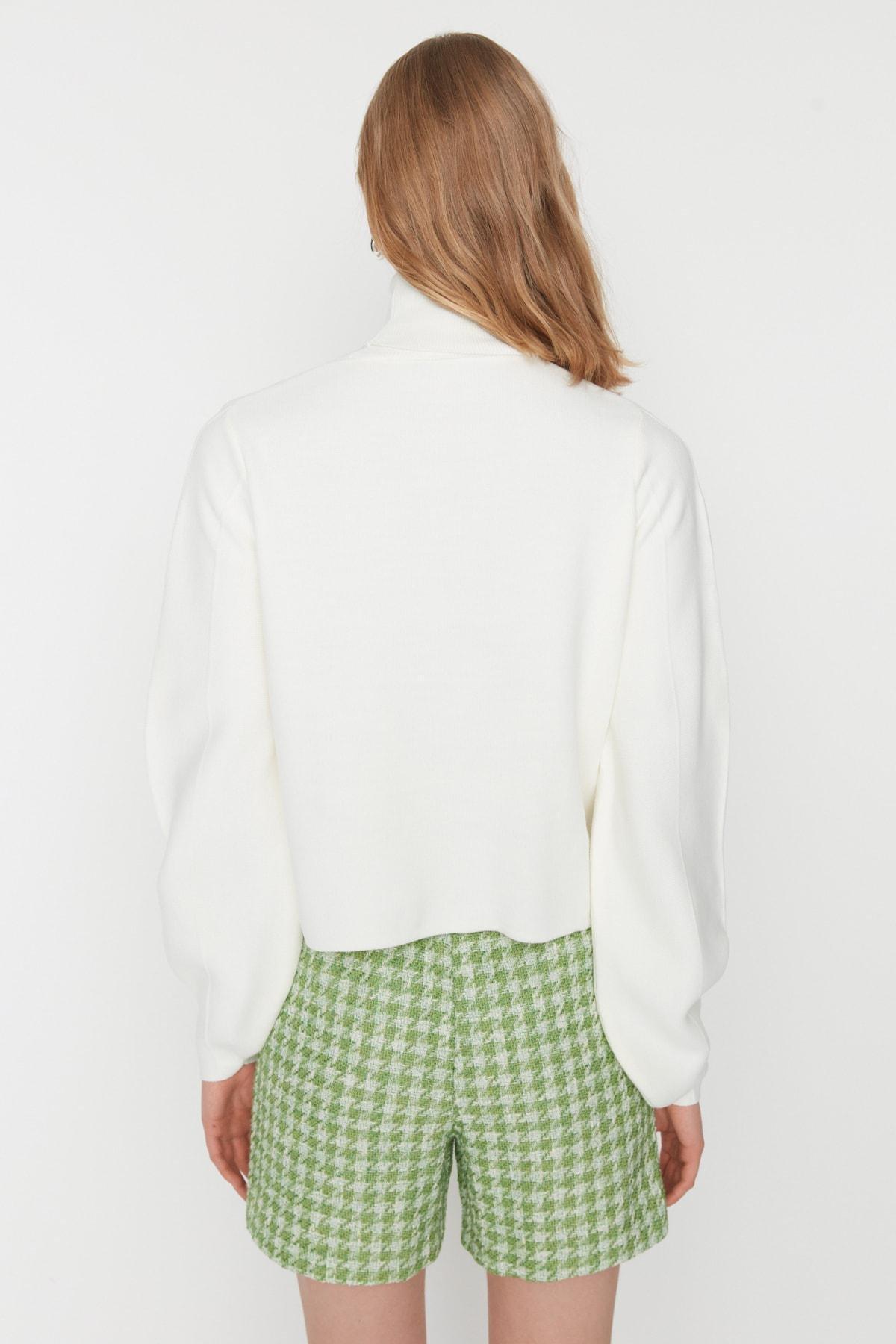 White Slim Turtleneck Sweater, Ecru, large image number 4