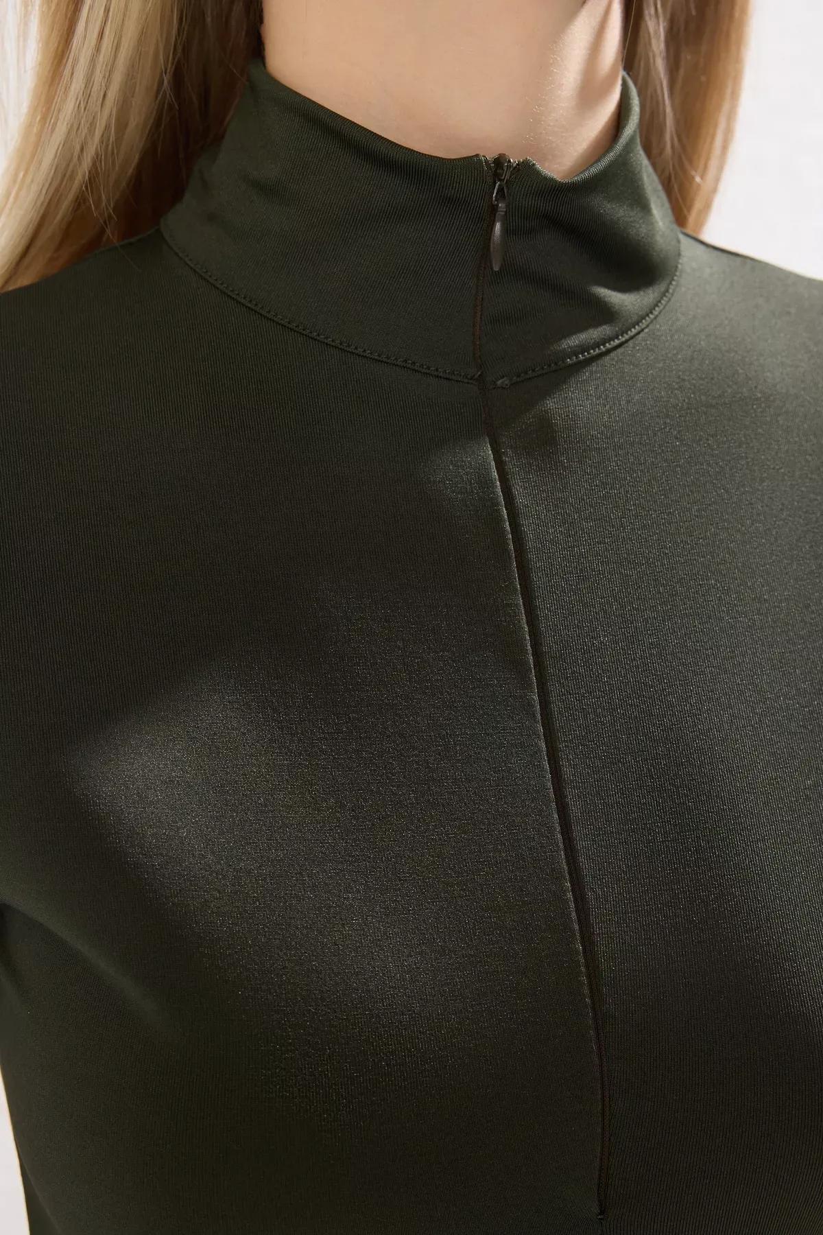 Green Zippered Upright Collar Snap Bodysuit, , large image number 2