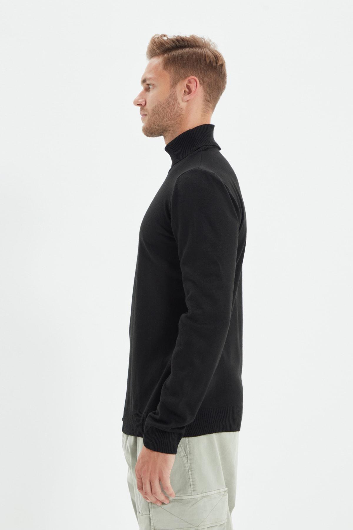 Black Slim Turtleneck Sweater, , large image number 4