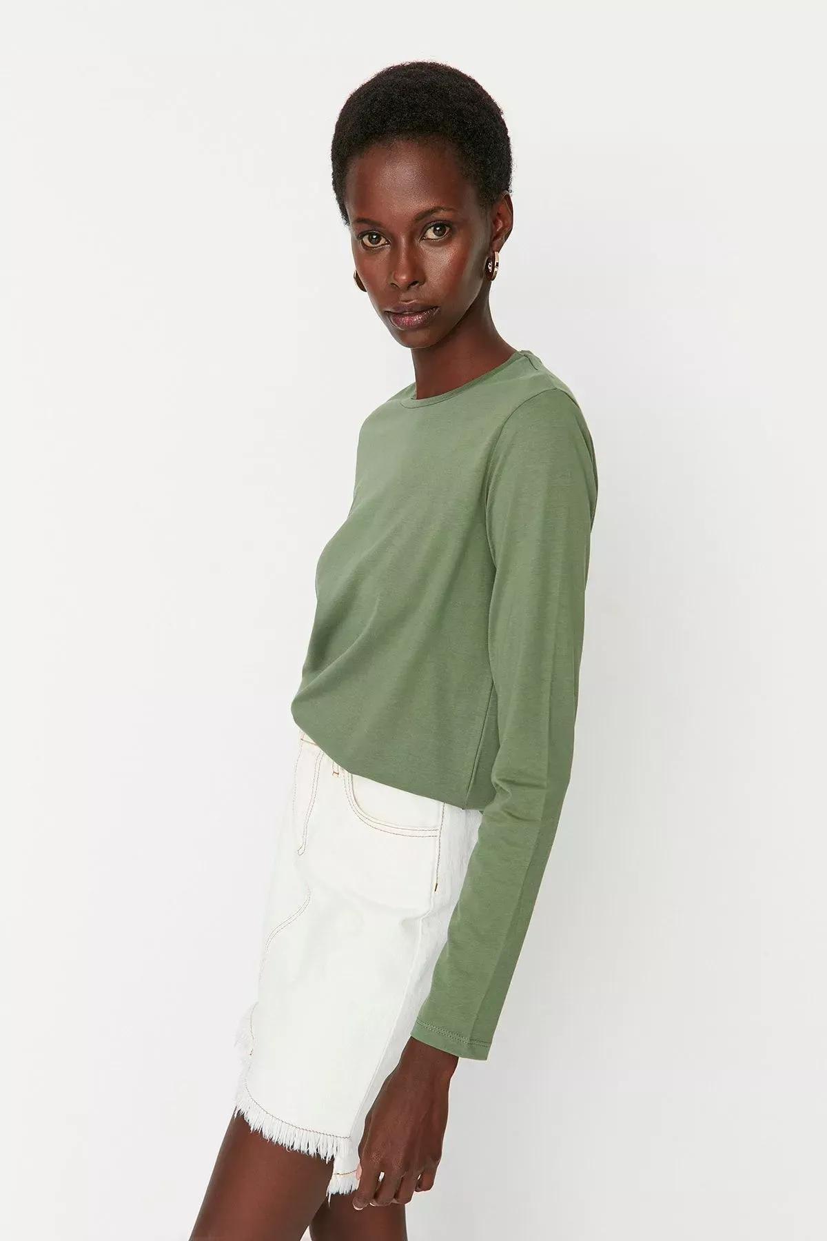 Green Regular Crew Neck Tshirt, , large image number 9