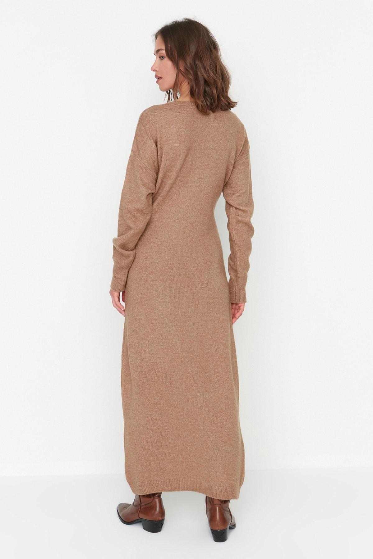 Brown Double-Breasted Off-Shoulder Dress, , large image number 4