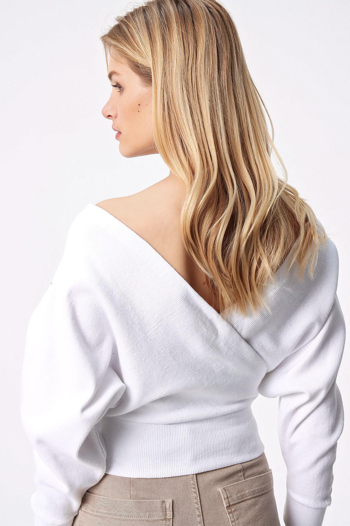 White V-Neck Blouse, , large image number 3