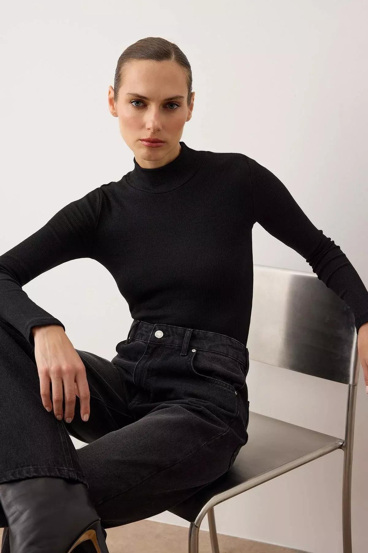 Black Fitted Blouse, Black, large image number 3