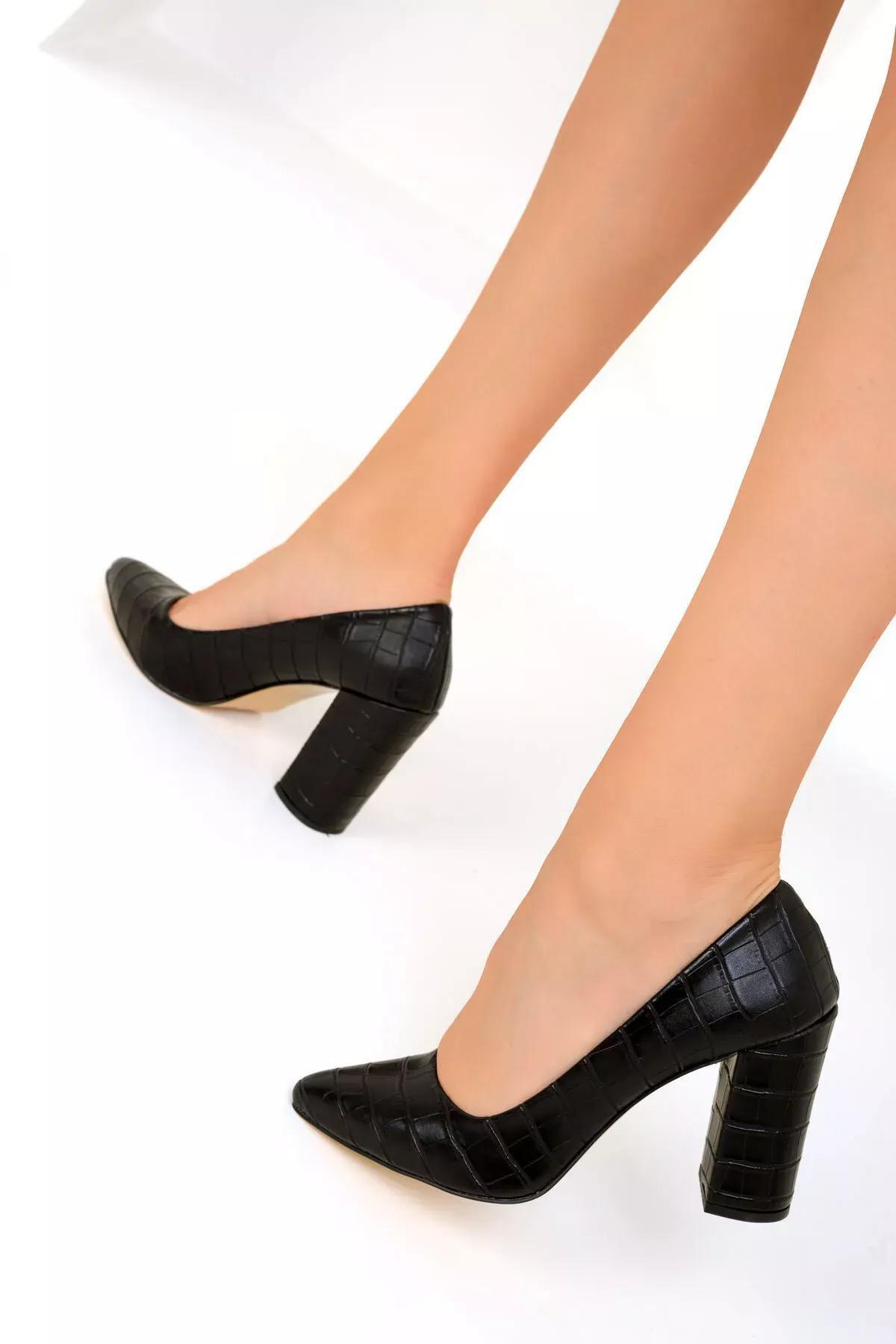 Black Crocodile Classic High Heels, , large image number 4