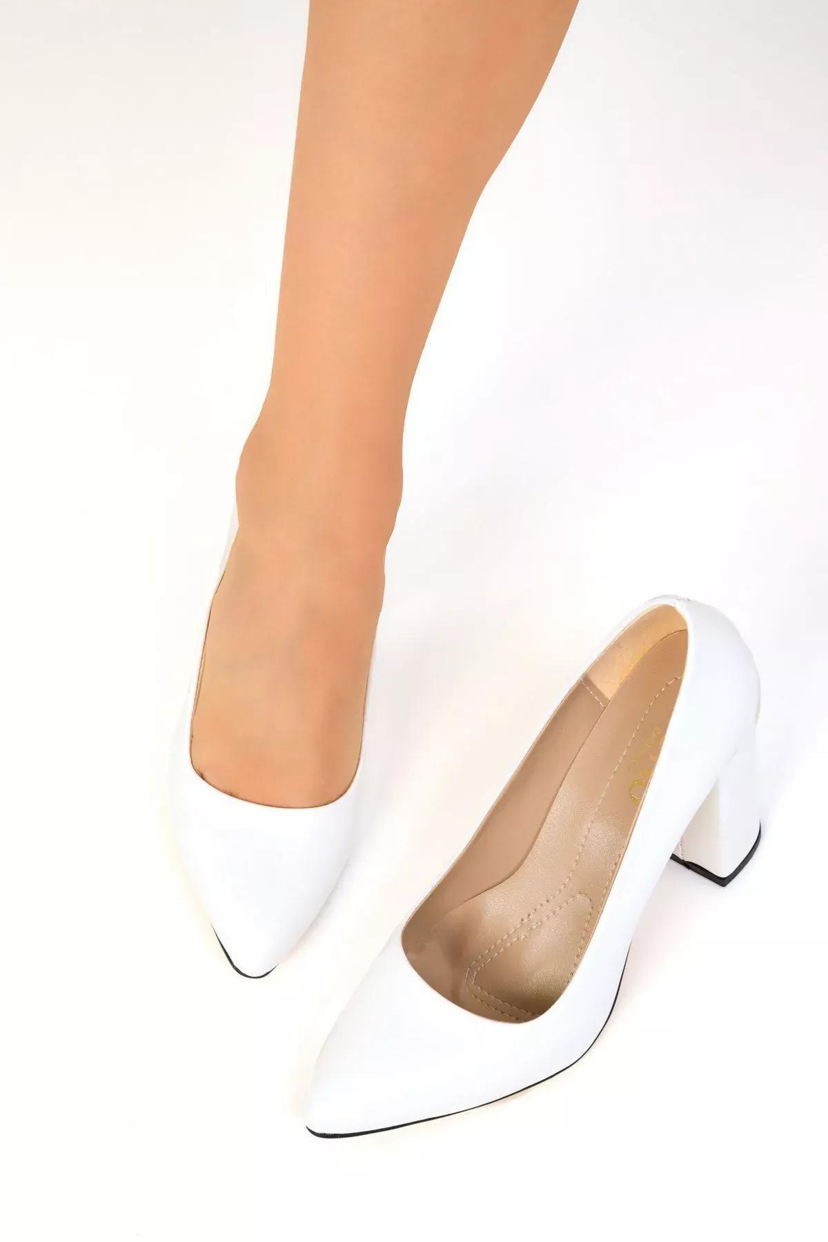 White Womens Classic Heeled Shoes 15313, White, large image number 4