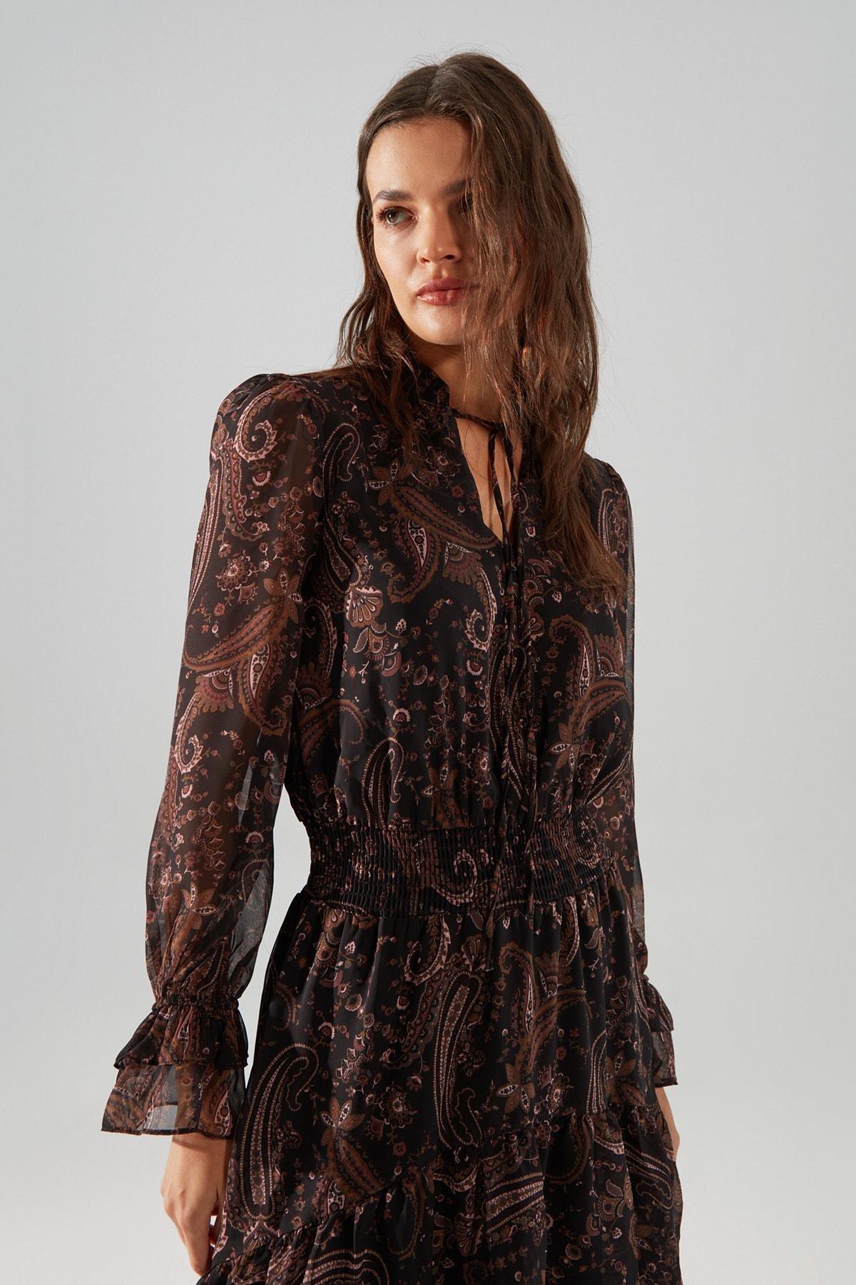 فستان بقصة على شكل حرف A بنمط بيزلي، ألوان متعددة, Multicolor, large image number 2