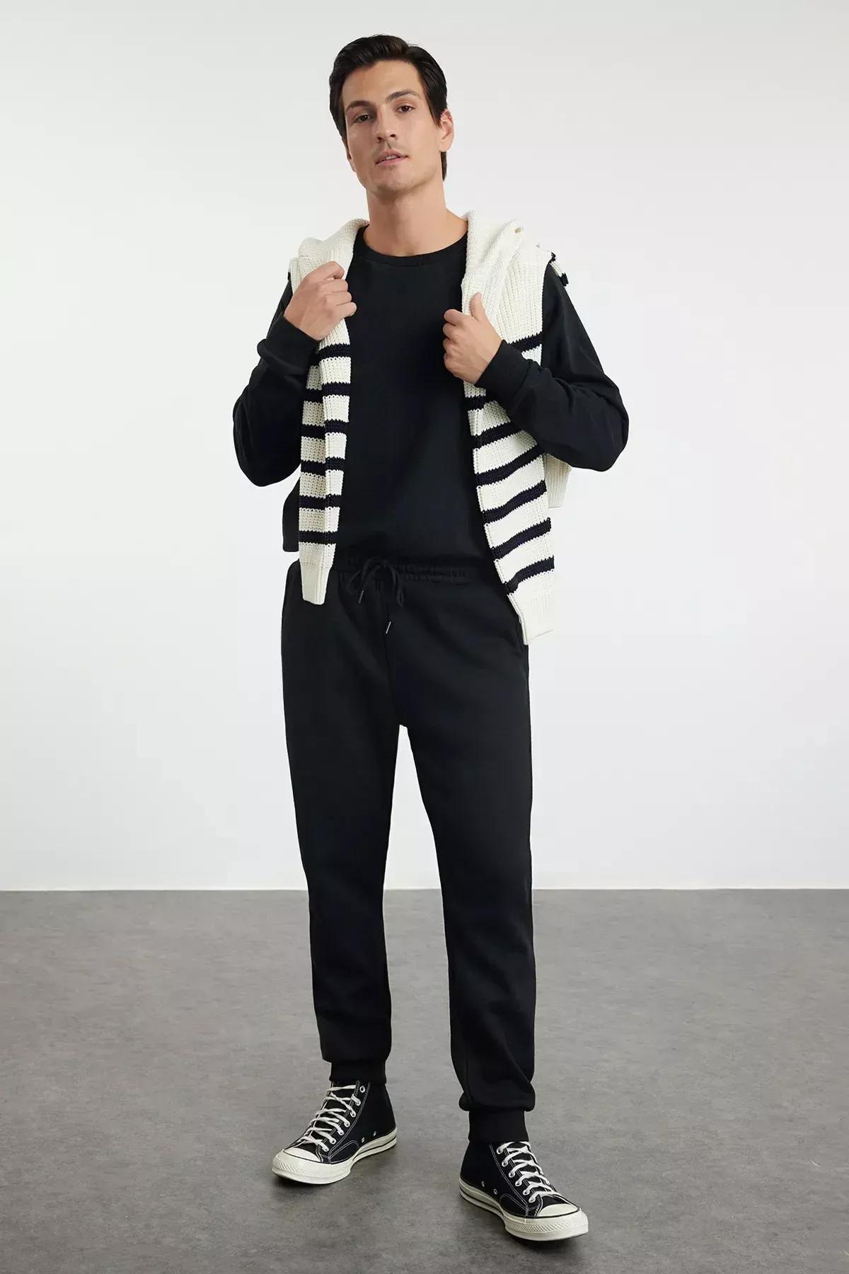 Black Joggers Mid Waist Sweatpants, Black, large image number 4