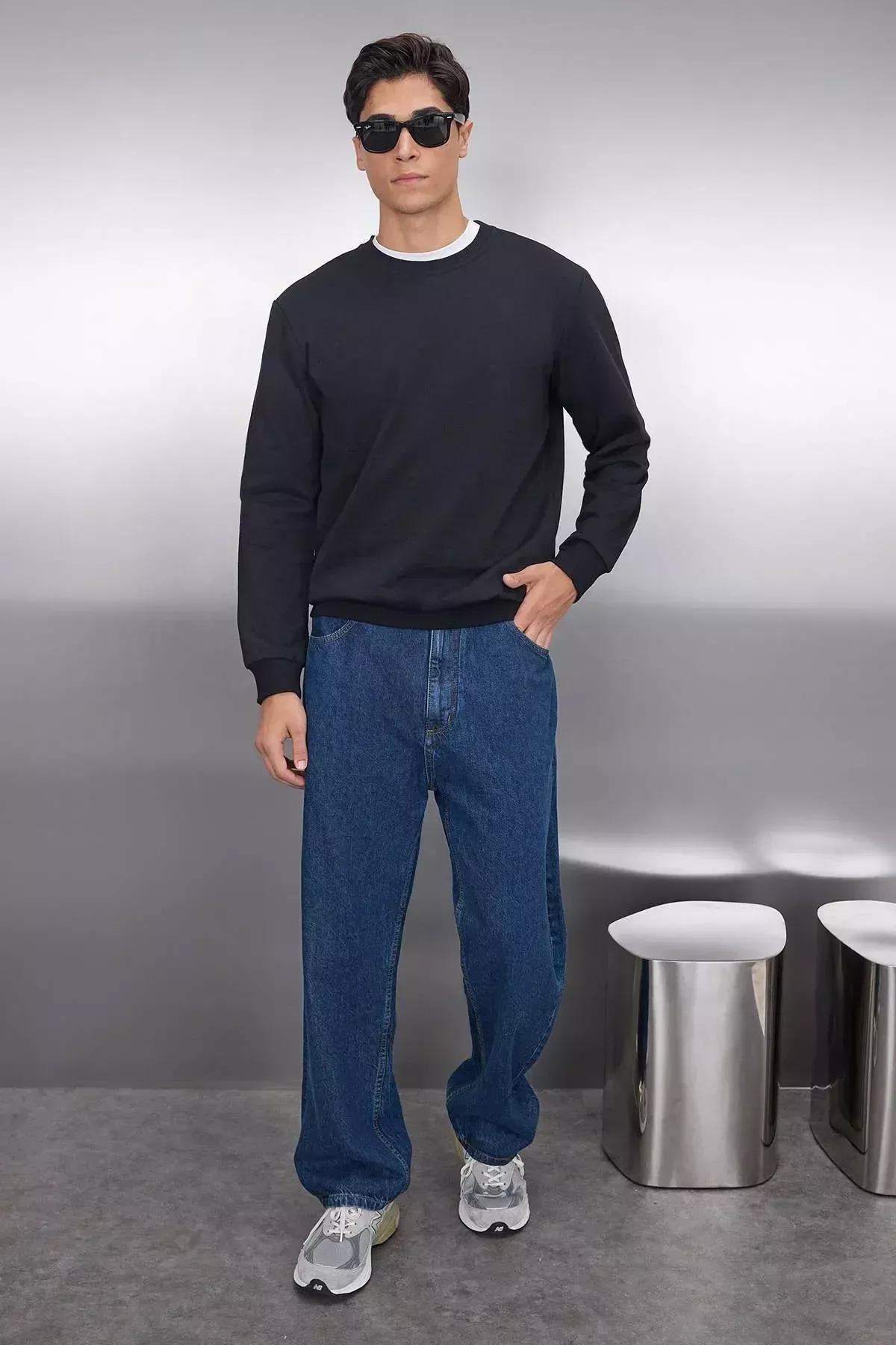 Black Crew Neck Sweatshirt, Black, medium